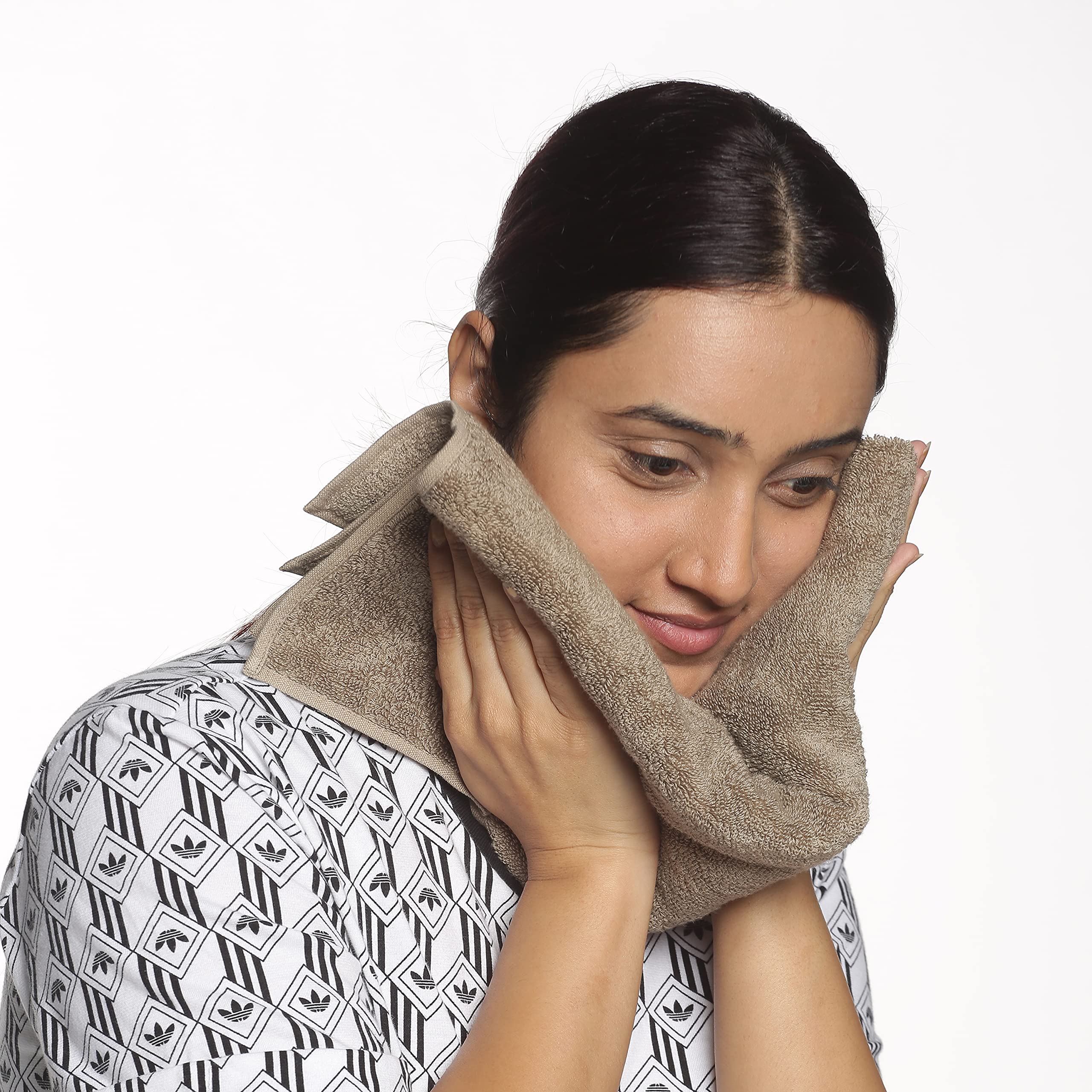 ANGLOBAL 100% Cotton Premium Face Towels - Ultra Soft Turkish Style Bath Towels for Gym, Spa & Home Use - Highly Absorbent & Fluffy Washcloths (Light Brown) - Perfect for Facial Care, Yoga & Travel