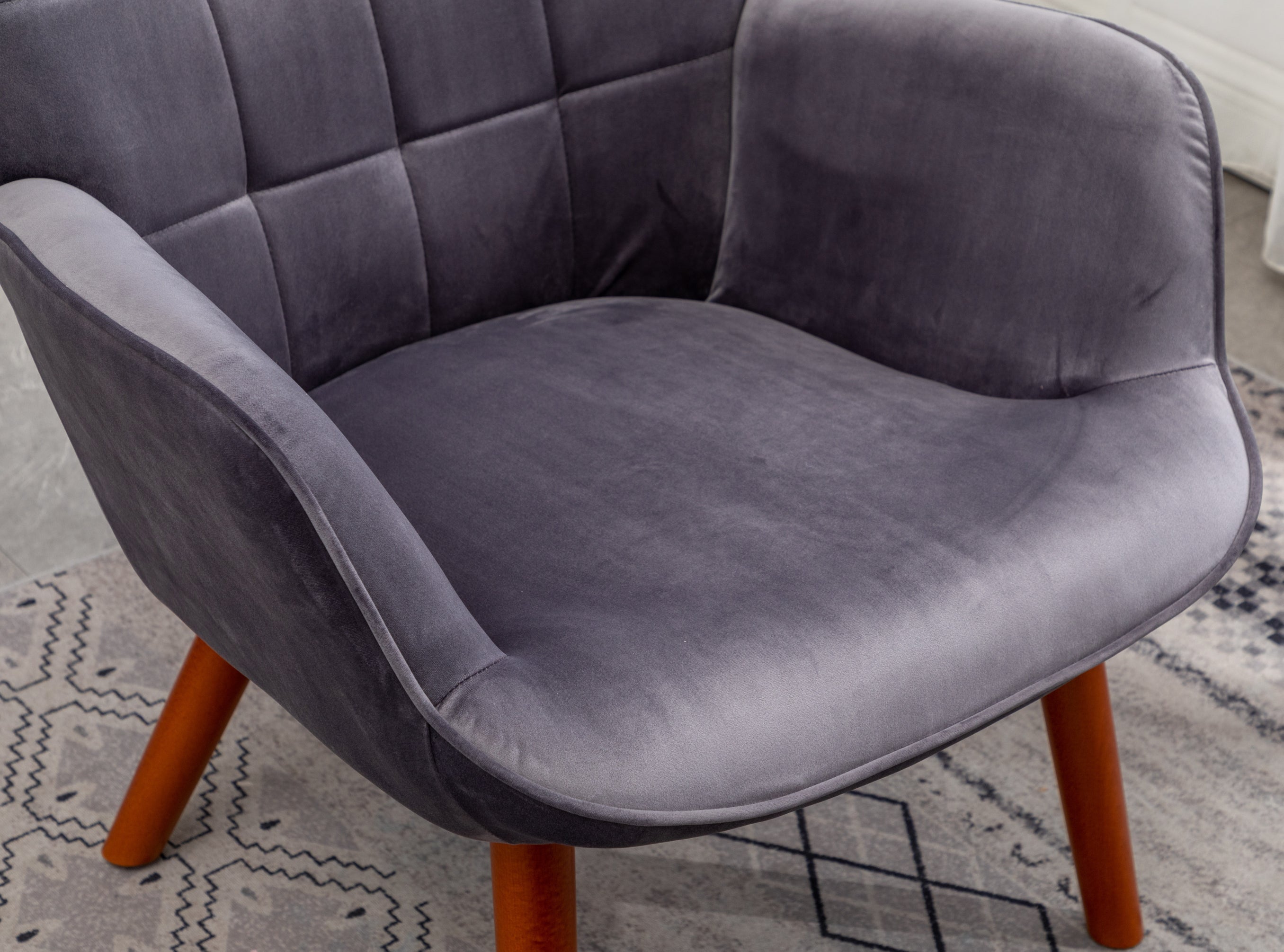 Roundhill Furniture Leiria Contemporary Silky Velvet Tufted Accent Chair with Ottoman in Gray - Modern Living Room Seating for Home Office & Lounge Decor