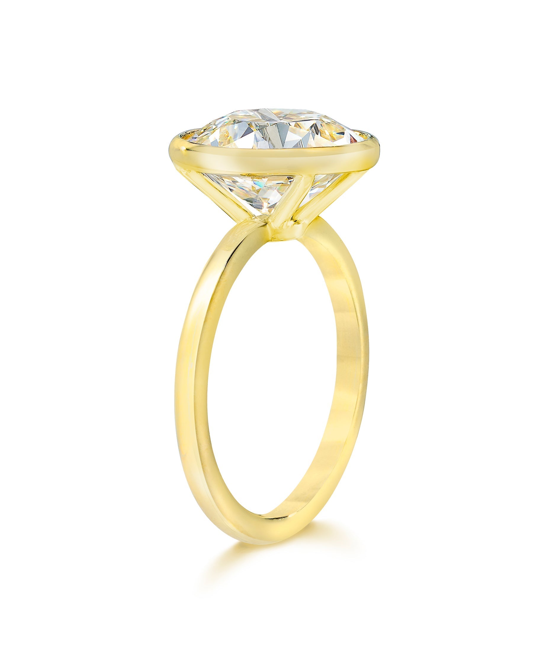 Exquisite Bezel Engagement Ring for Women - Elegant Solitaire Wedding Band - Perfect for Proposals, Anniversaries & Special Occasions