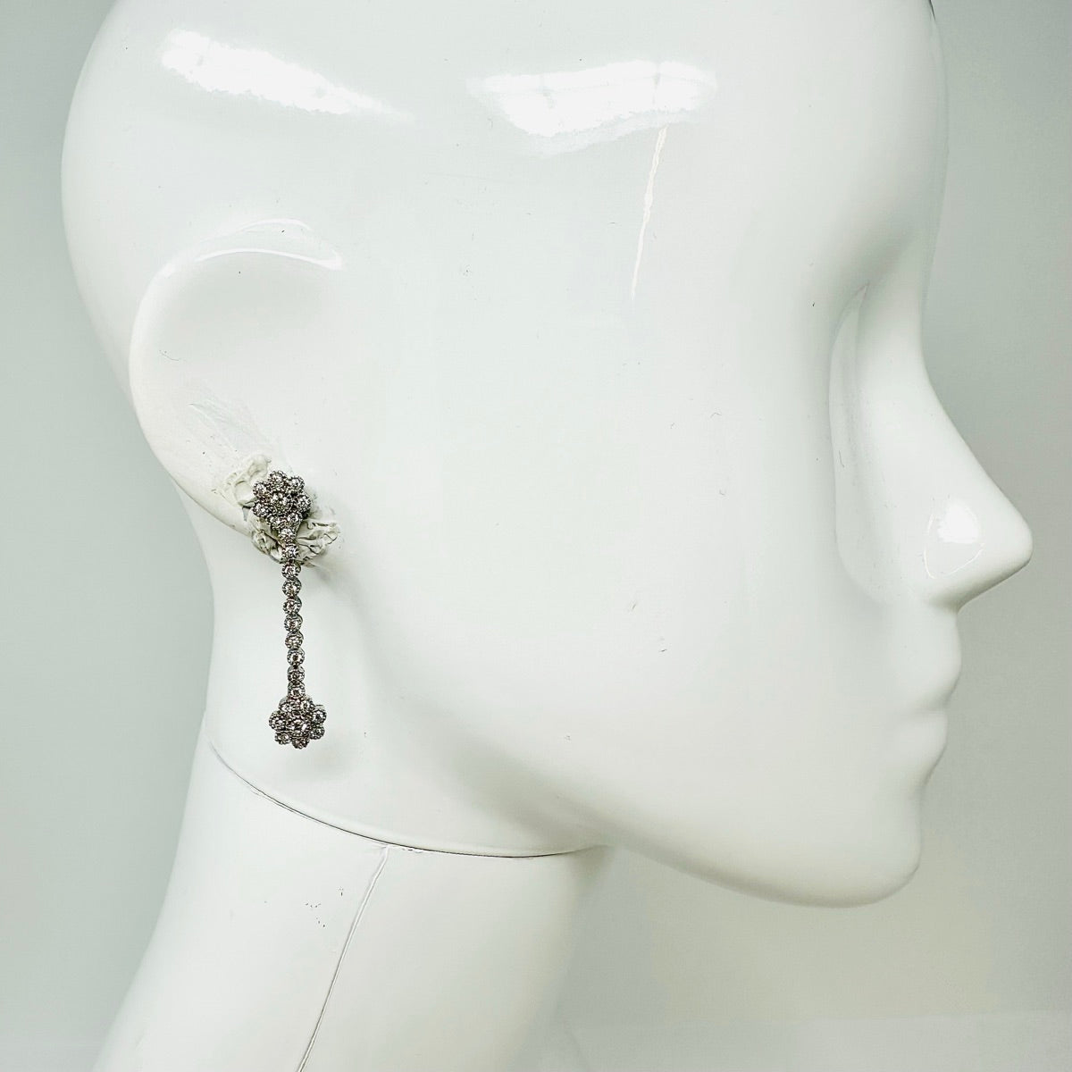 18K White Gold Diamond Drop Earrings for Women - Elegant Dangling Earrings for Weddings, Parties & Special Occasions