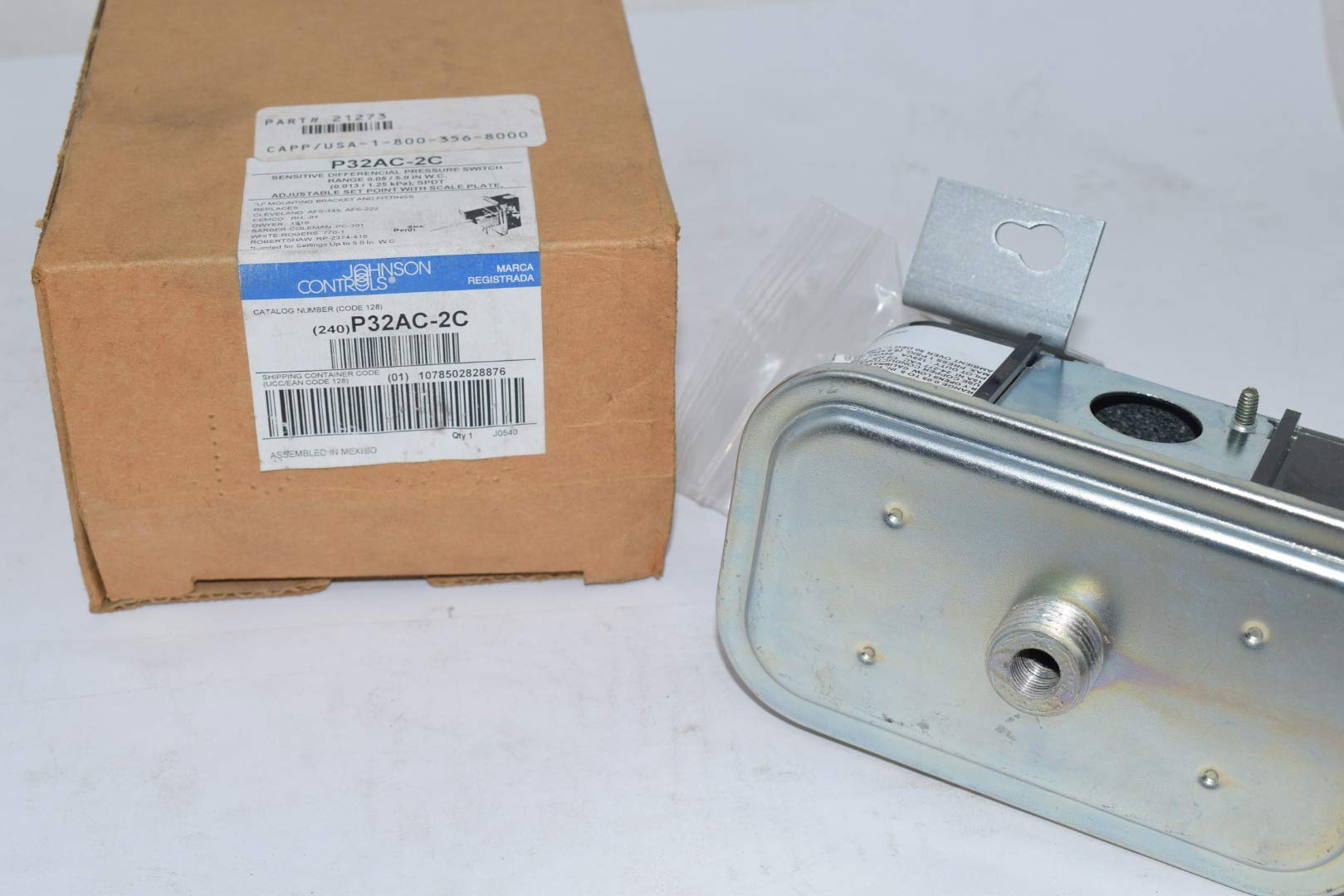 Johnson Controls P32AC-2C Differential Air Pressure Switch - Fahrenheit to Volts/Amps Converter - HVAC & Industrial Automation Control System Component