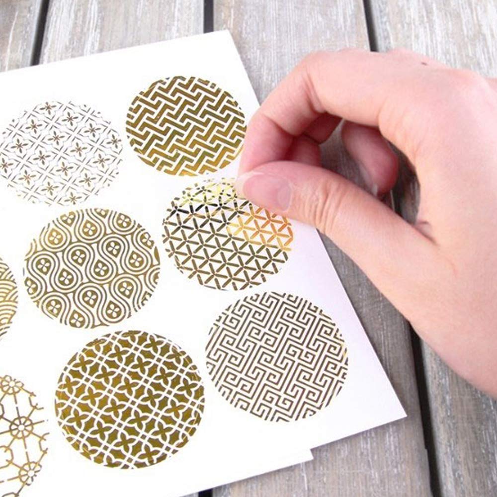 30 Sheets Decorative Gold Circle Envelope Seals - Self-Adhesive Stickers for Gift Wrapping, Wedding Invitations, Scrapbooking & DIY Crafts - Universal Sealing Labels for Boxes, Cards & Letters