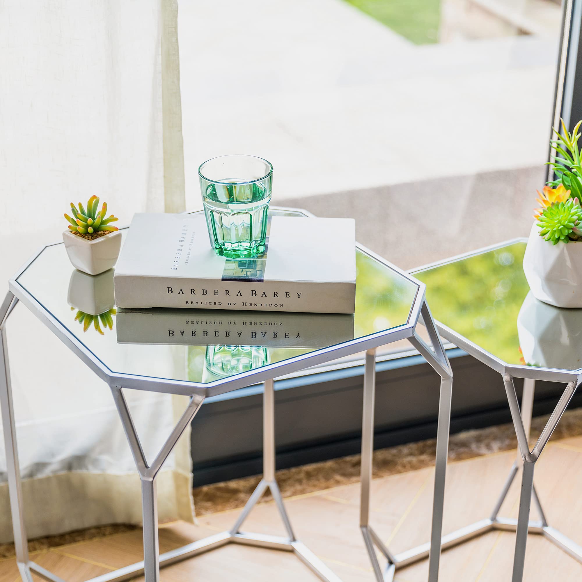 Glitzhome Set of 2 Silver Nesting Coffee Tables - Modern Accent Side End Tables for Living Room, Bedroom, Home Office & Patio - Perfect as Plant Stand or Chairside Table