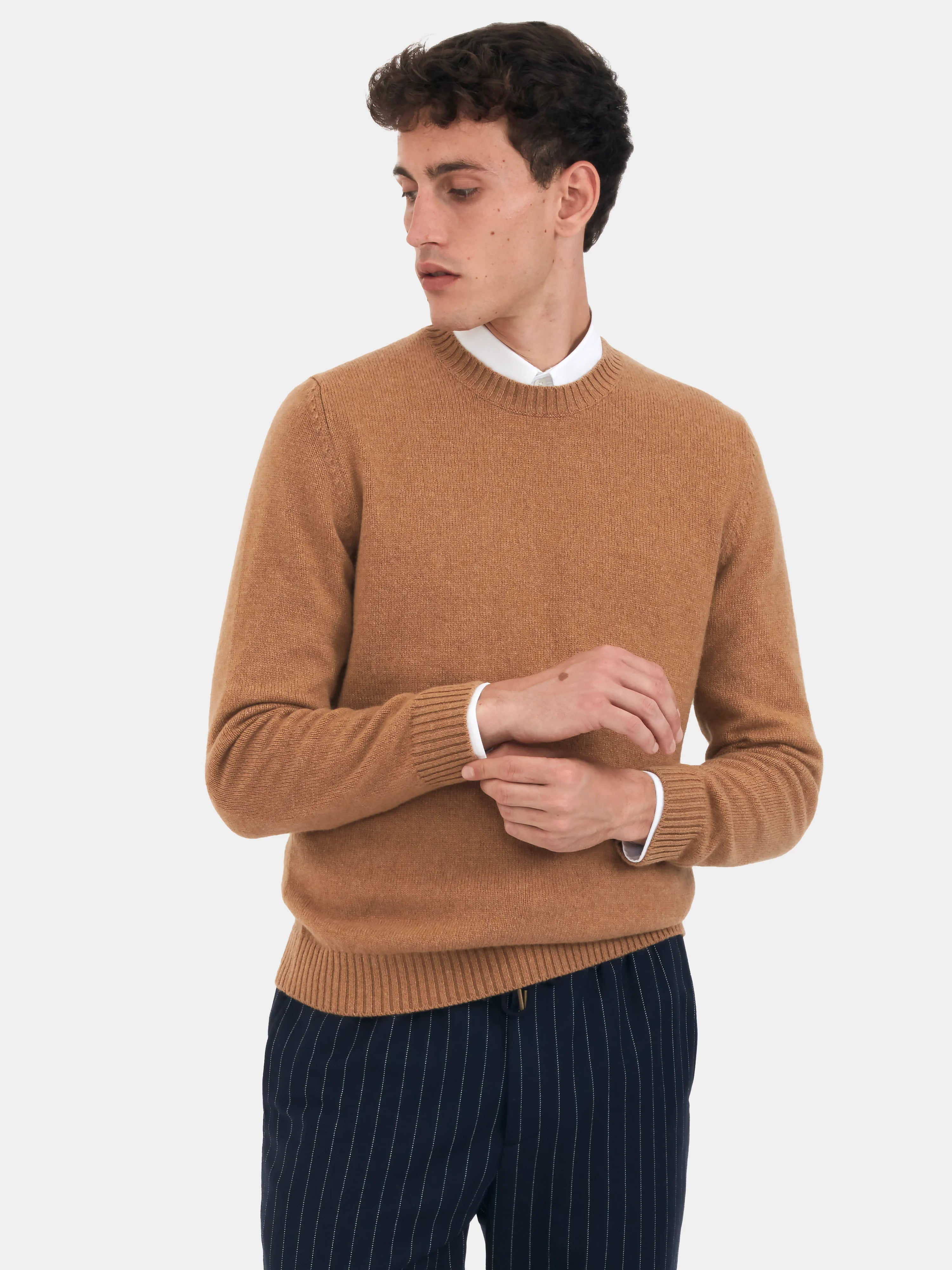 Premium Camel Cashmere Crew Neck Sweater for Women & Men - Soft & Warm Winter Pullover - Perfect for Office, Travel & Casual Outfits