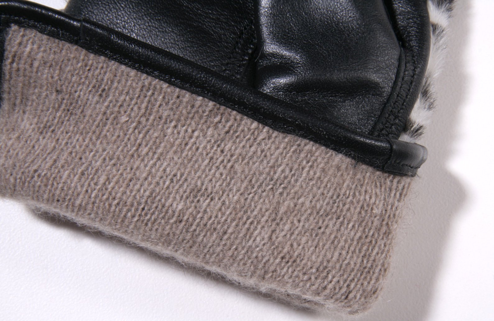 Women's High Fashion Genuine Leather Black & White Gloves - Elegant Winter Accessories for Formal Events & Evening Wear
