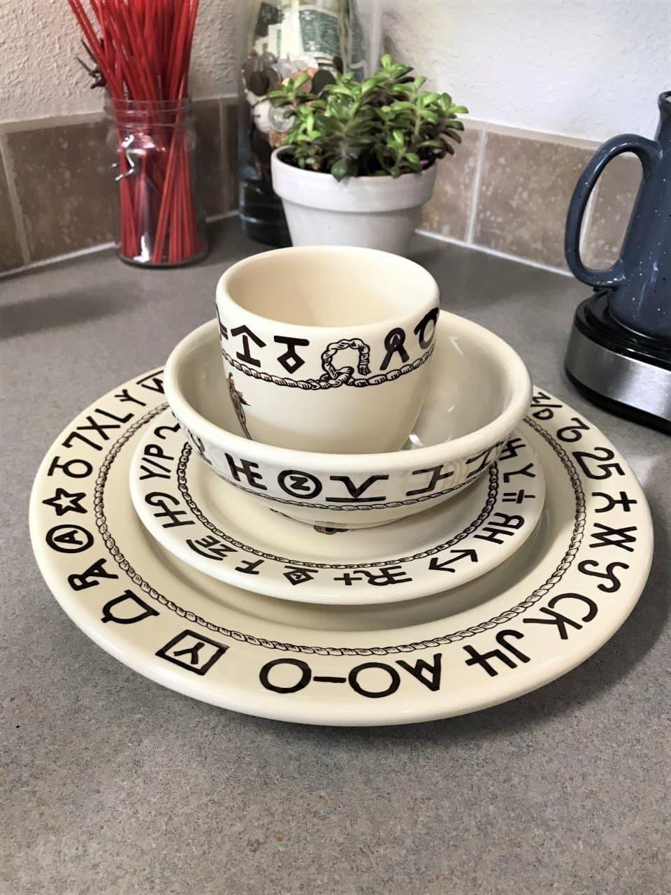 Premium Western China Dinnerware Set - Elegant Boots & Brands Porcelain Plates, Bowls & Cups for Home Dining & Entertaining