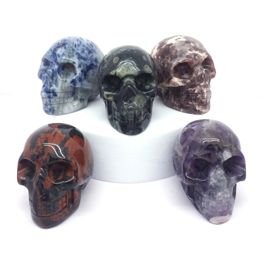 2 Pack Skull Statue Figurines - Natural Crystal Stone Chakra Healing Gemstone Sculpture for Home Decor, Halloween Party Decoration & Spiritual Gift (Perfect for Meditation Space, Yoga Room & Gothic Decor)