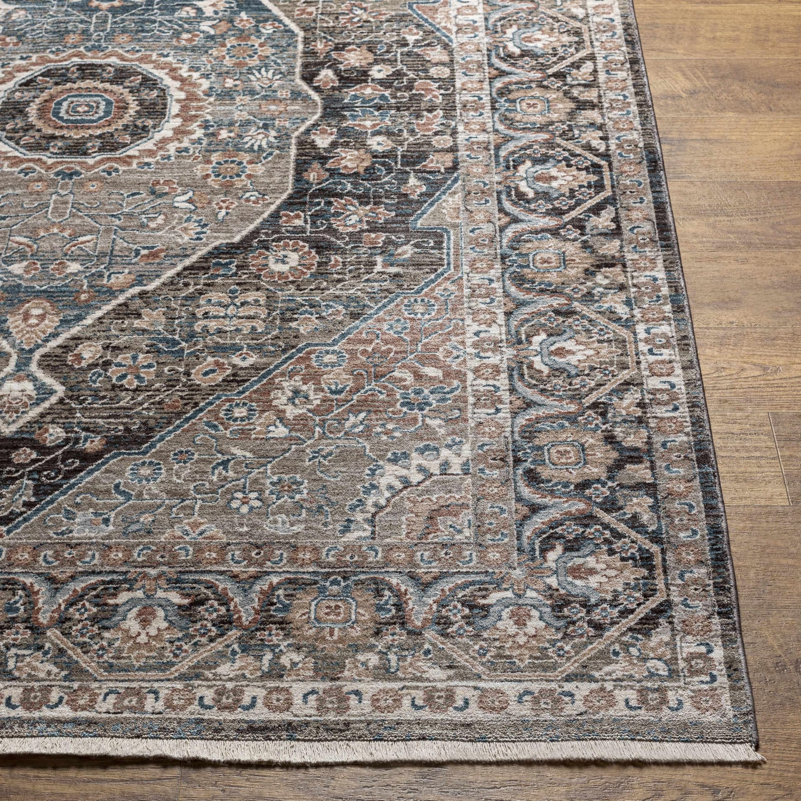 Hauteloom Toritori Traditional Round Area Rug 7'10
