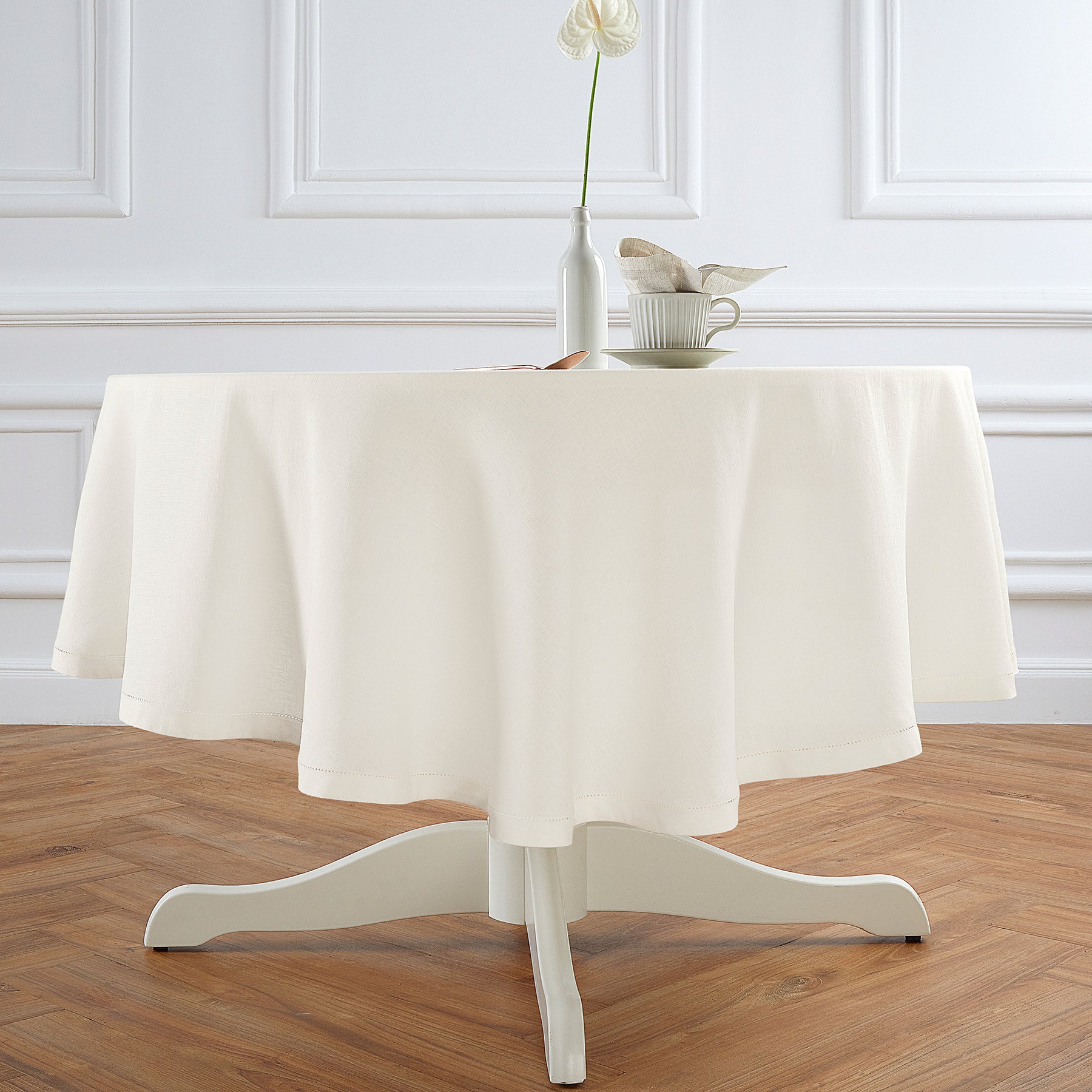 Sonoma Hemstitch Round Tablecloth - 60 Inch White Linen Table Cover for Dining, Parties & Special Events | Elegant & Durable Home Decor