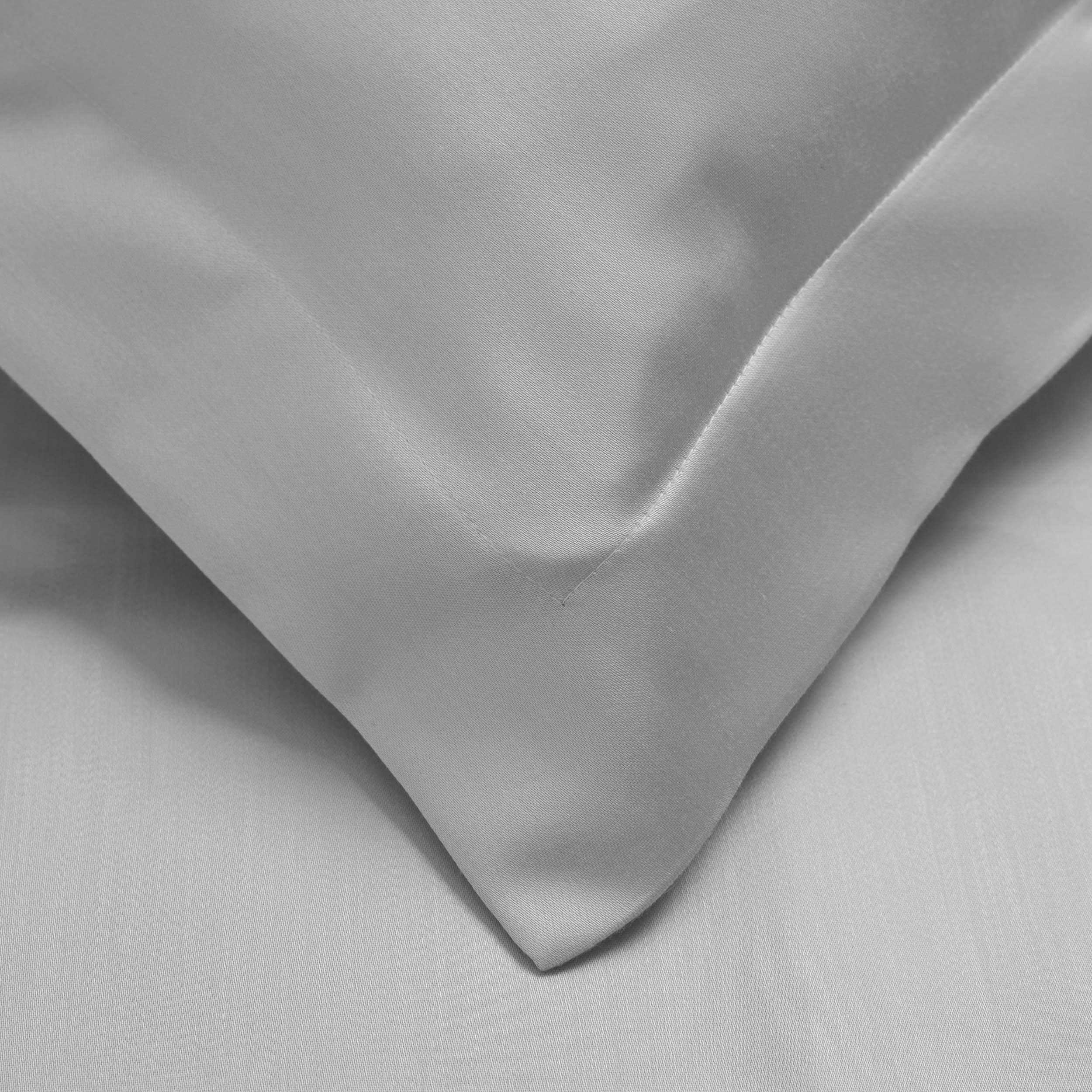 1000 Thread Count Wrinkle Resistant Solid Duvet Cover Set - Ultra Soft Luxury Bedding for Master Bedroom & Guest Room - Perfect for All Seasons & Hotel-Style Comfort