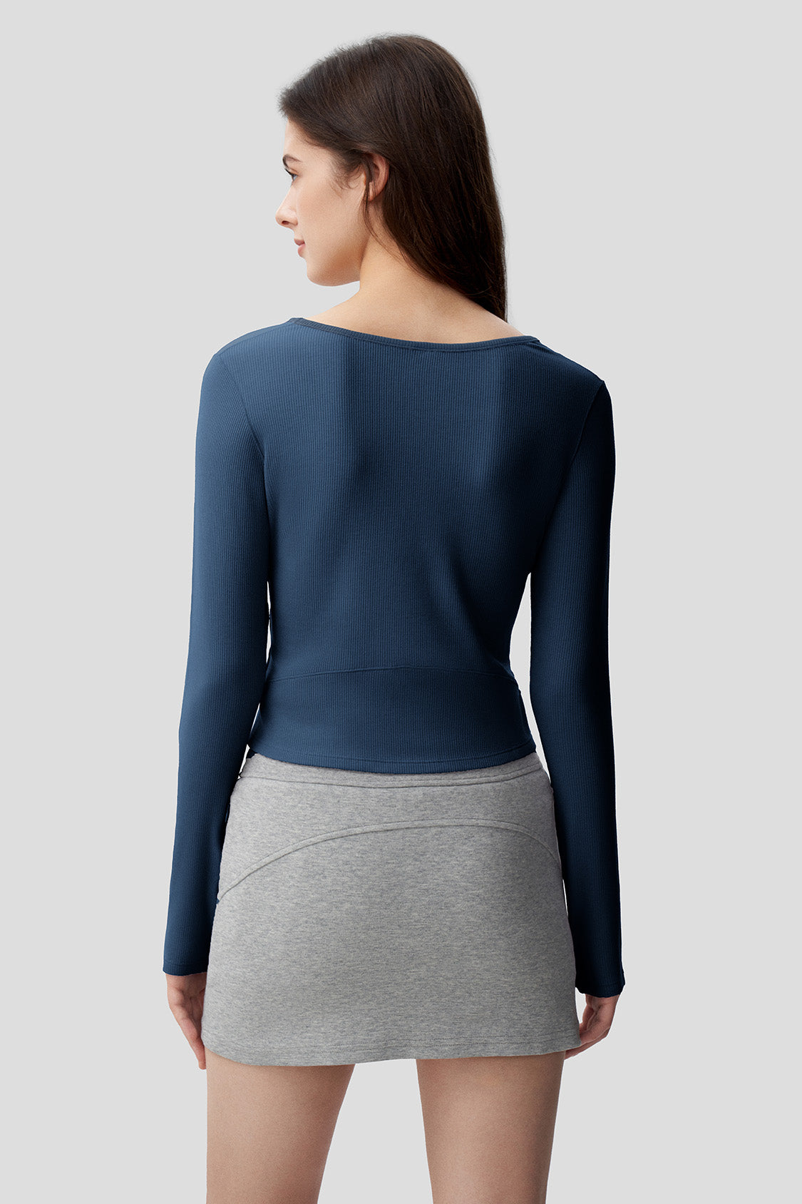 Women's Slim Fit Long Sleeve T-Shirt - Stretchy U-Neck Basic Top for Casual Wear, Workout & Layering