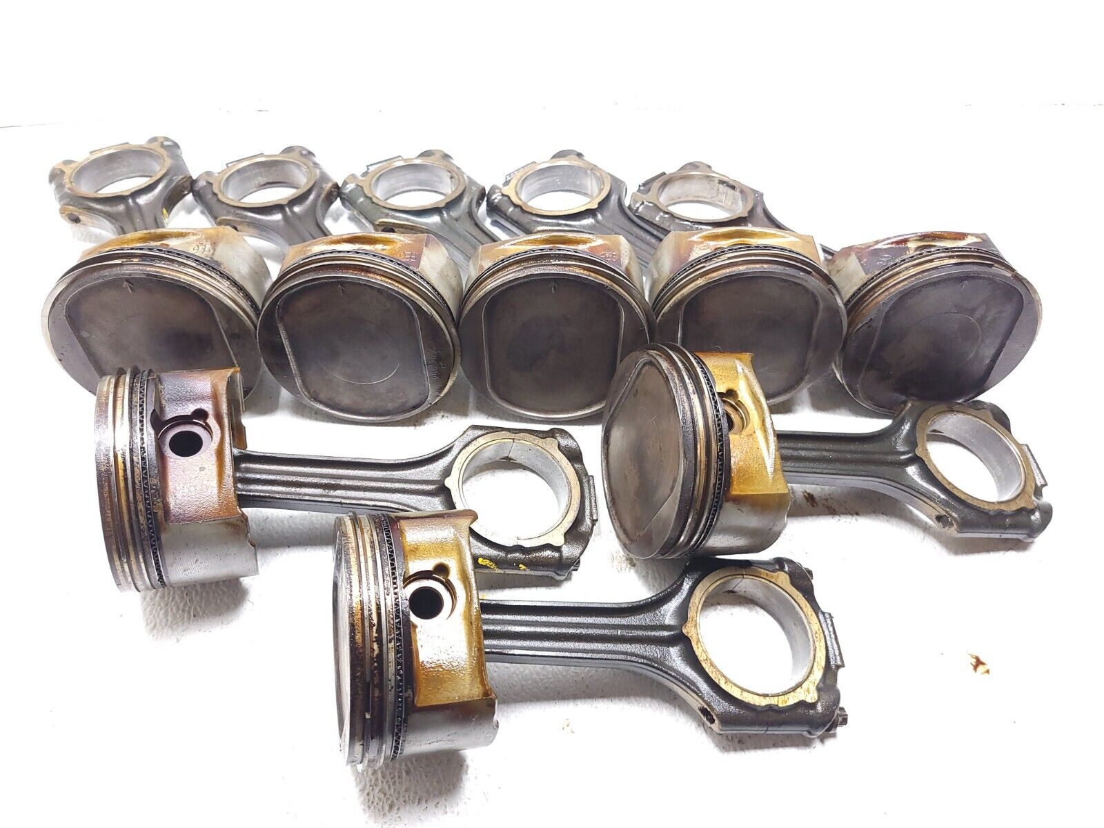 Mercedes ML500 Piston with Connecting Rod Set (8pcs) - Standard Size OEM 113 - Compatible with 2006-2011 ML500 Models - Perfect for Engine Rebuild & Performance Upgrade