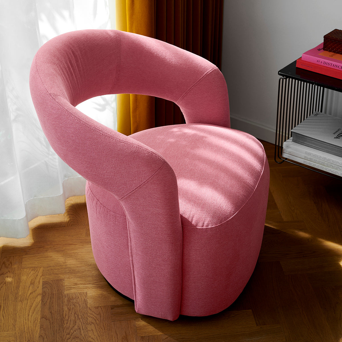 Stylish Judi Fabric Swivel Armchair - Modern Upholstered Accent Chair with 360° Rotation for Living Room, Bedroom or Office - Comfortable Lounge Seating for Home Decor
