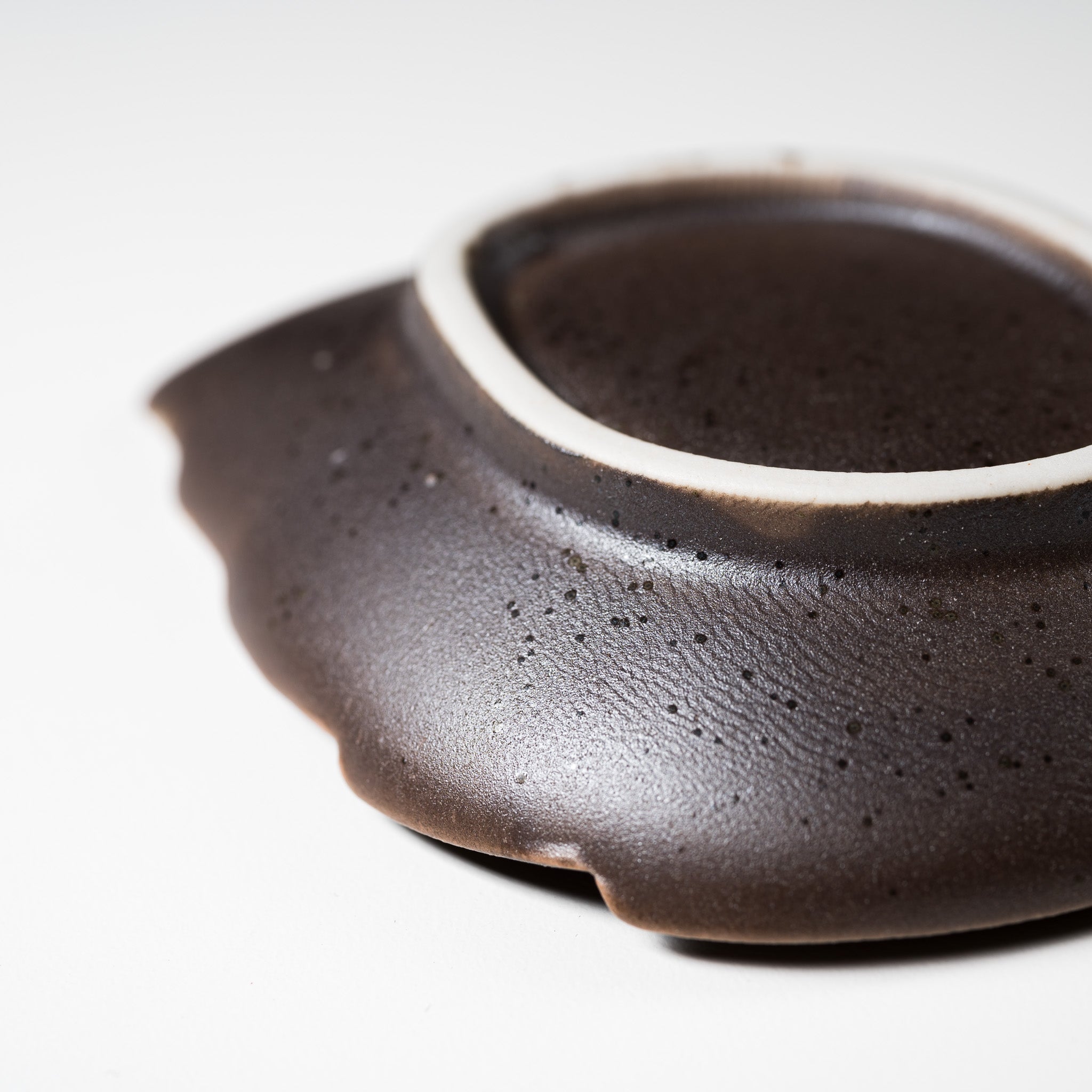 Handmade Mino Ware Leaf Side Dish Plate 9cm - Japanese Ceramic Small Plate for Sushi, Desserts & Appetizers - Perfect for Home Dining & Party Serving