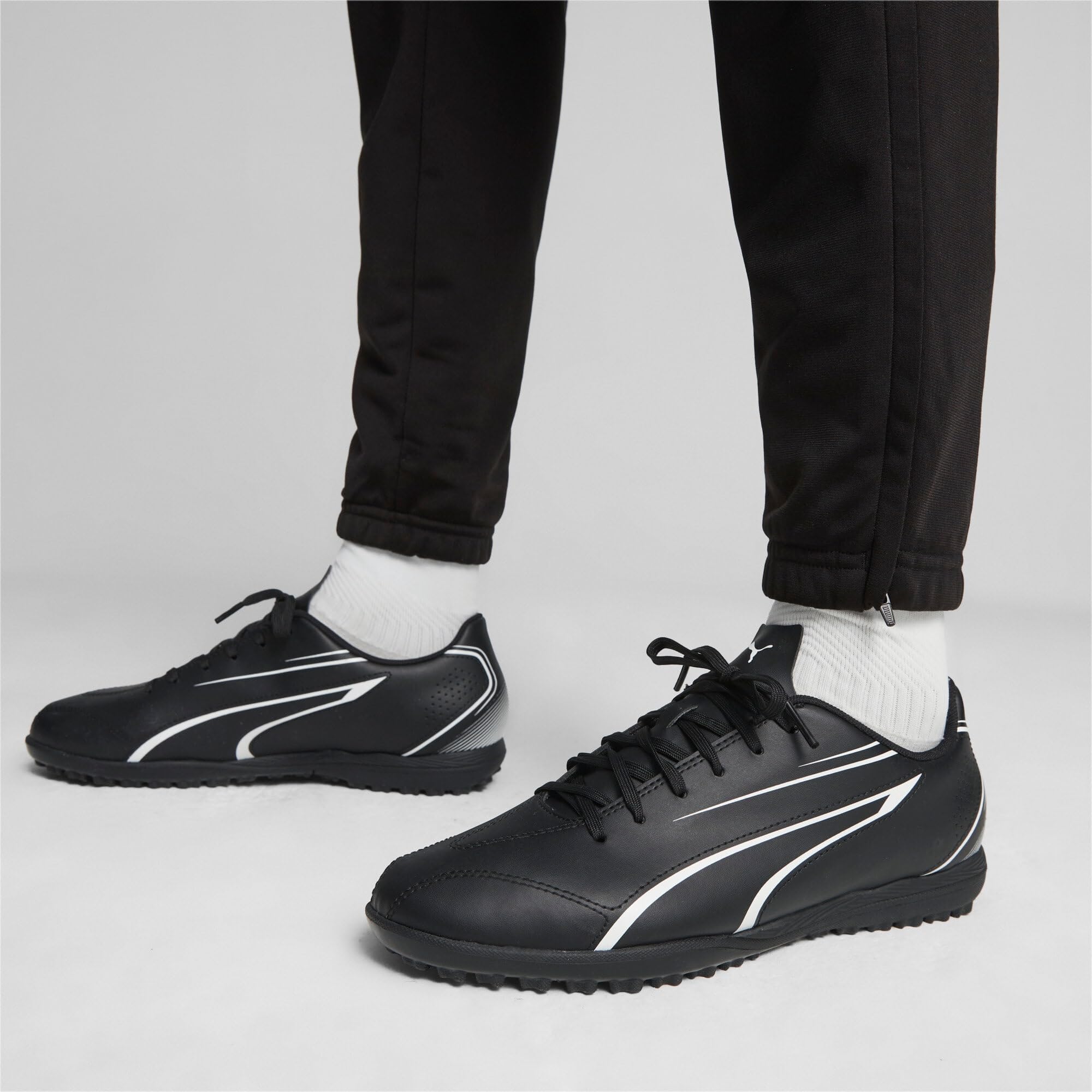 PUMA Men's Vitoria TT Soccer Cleats - Lightweight Football Shoes for Training & Matches - Perfect for Turf & Grass Fields