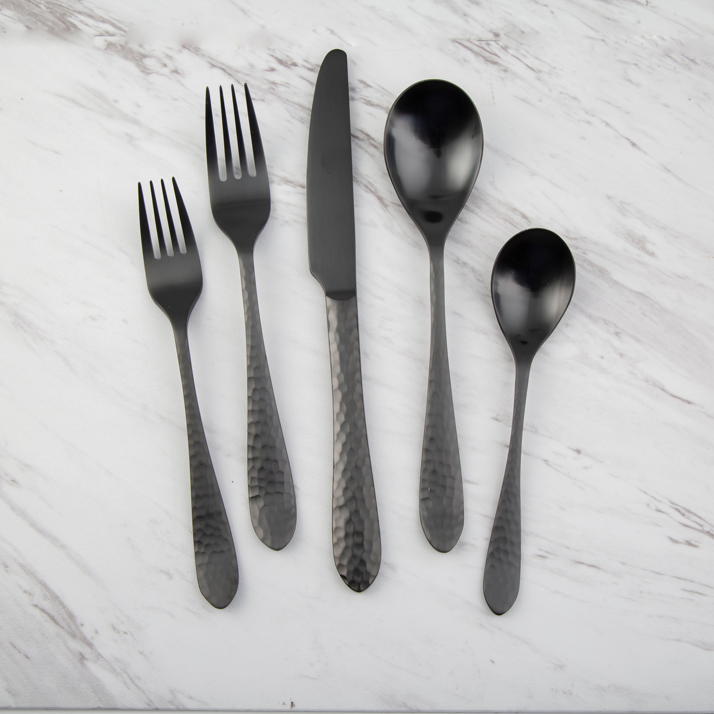 Premium Colby Black Hammered 20-Piece Flatware Set - Stainless Steel Cutlery Set for 4, Modern Dinnerware for Home & Restaurant Use - Perfect for Everyday Dining, Dinner Parties & Wedding Gifts