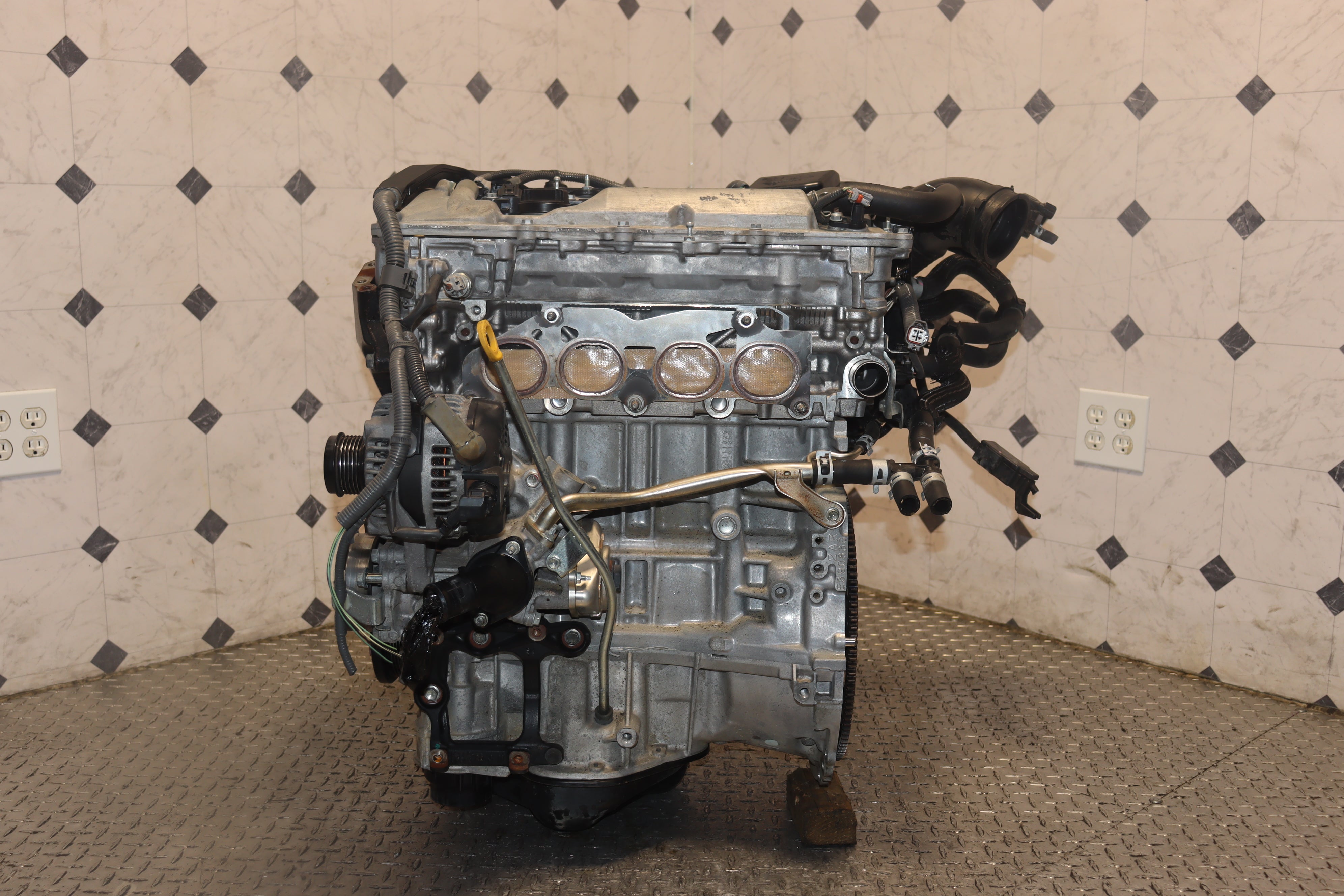 JDM Toyota 2AR-FE 2.5L 4-Cylinder DOHC Engine for 2010-2017 Camry - High Performance Replacement Motor for Daily Driving & Racing Applications