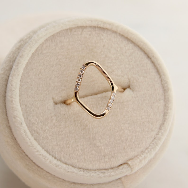 Exquisite Diamond Shaped Geo Ring with Genuine Canadian Diamonds - Elegant Statement Jewelry for Weddings, Anniversaries & Special Occasions