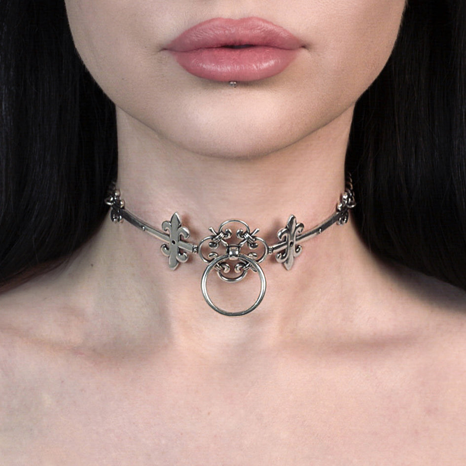 FORTRESS Medieval Knocker Hinged Choker Necklace in Silver - Gothic Jewelry for Renaissance Fairs, LARP Costumes & Dark Fashion