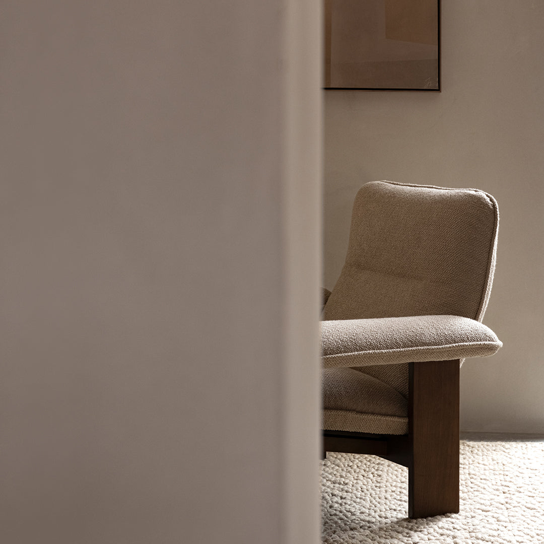 Brasilia Lounge Chair - Mid Century Modern Accent Chair for Living Room, Bedroom & Office - Comfortable Upholstered Armchair with Wooden Legs - Perfect for Relaxing, Reading & Lounging