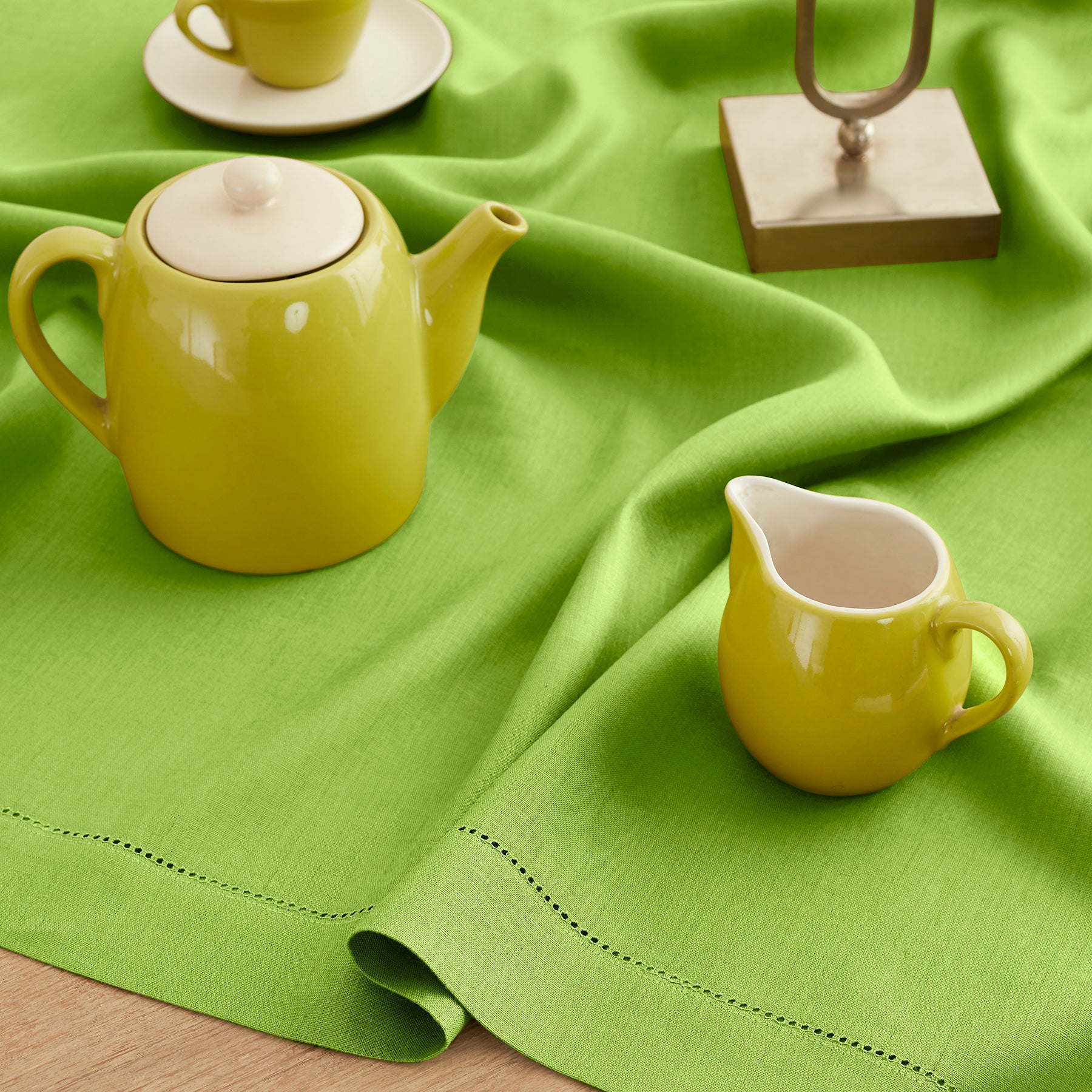 Classic Hemstitch Table Throw - Elegant Linen Table Runner for Dining Room Decor, Wedding & Holiday Table Settings