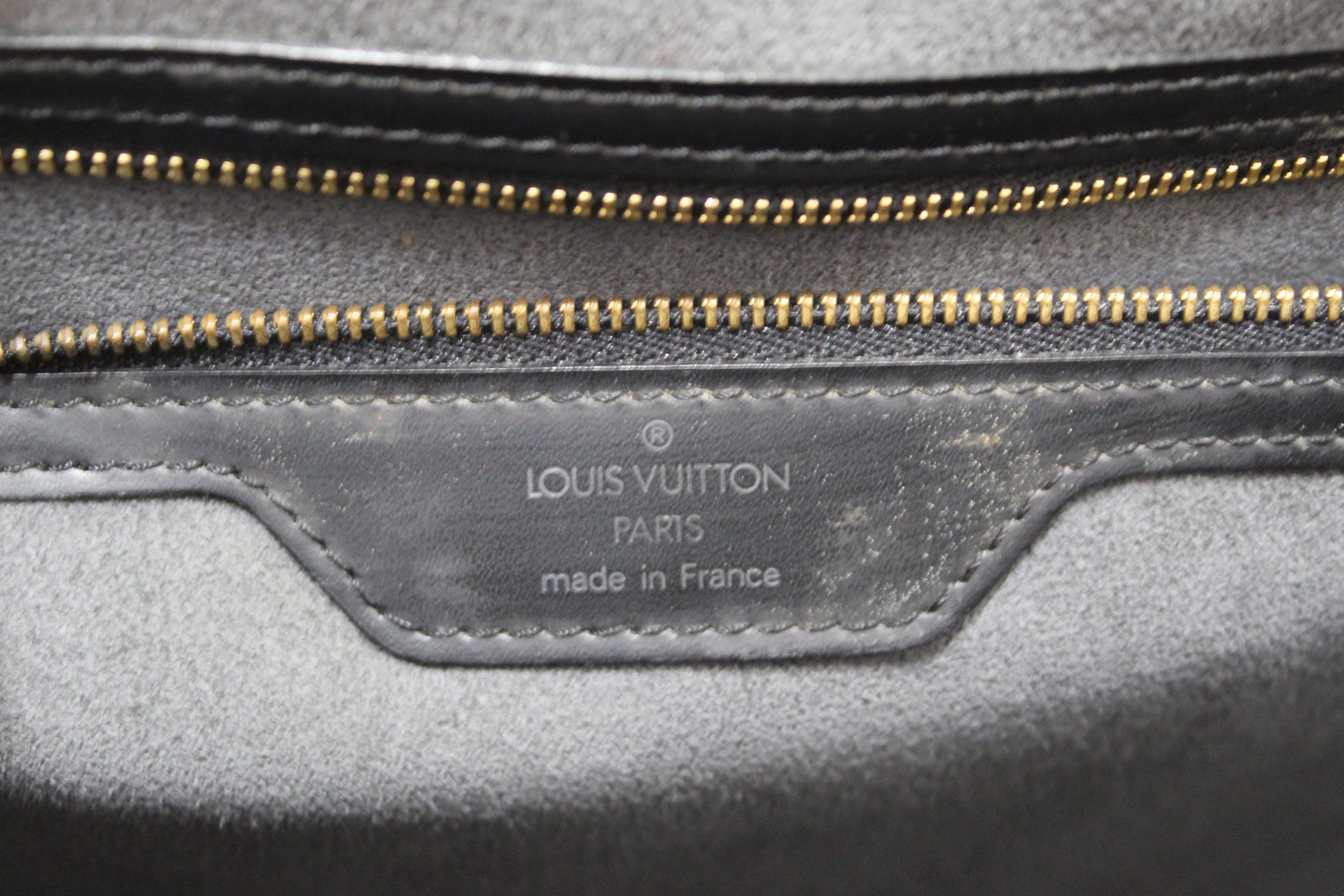 Authentic Louis Vuitton St Jacques Black GM Shoulder Bag for Women | Luxury Designer Handbag | Perfect for Work, Travel & Evening Events