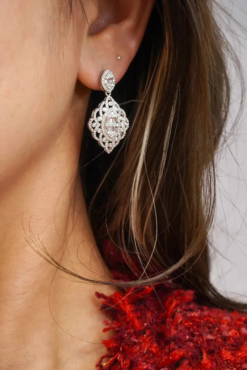 18K White Gold Diamond Drop Earrings for Women - 1.50 Carat Natural Diamond Elegant Dangle Earrings - Perfect for Parties, Weddings & Special Occasions