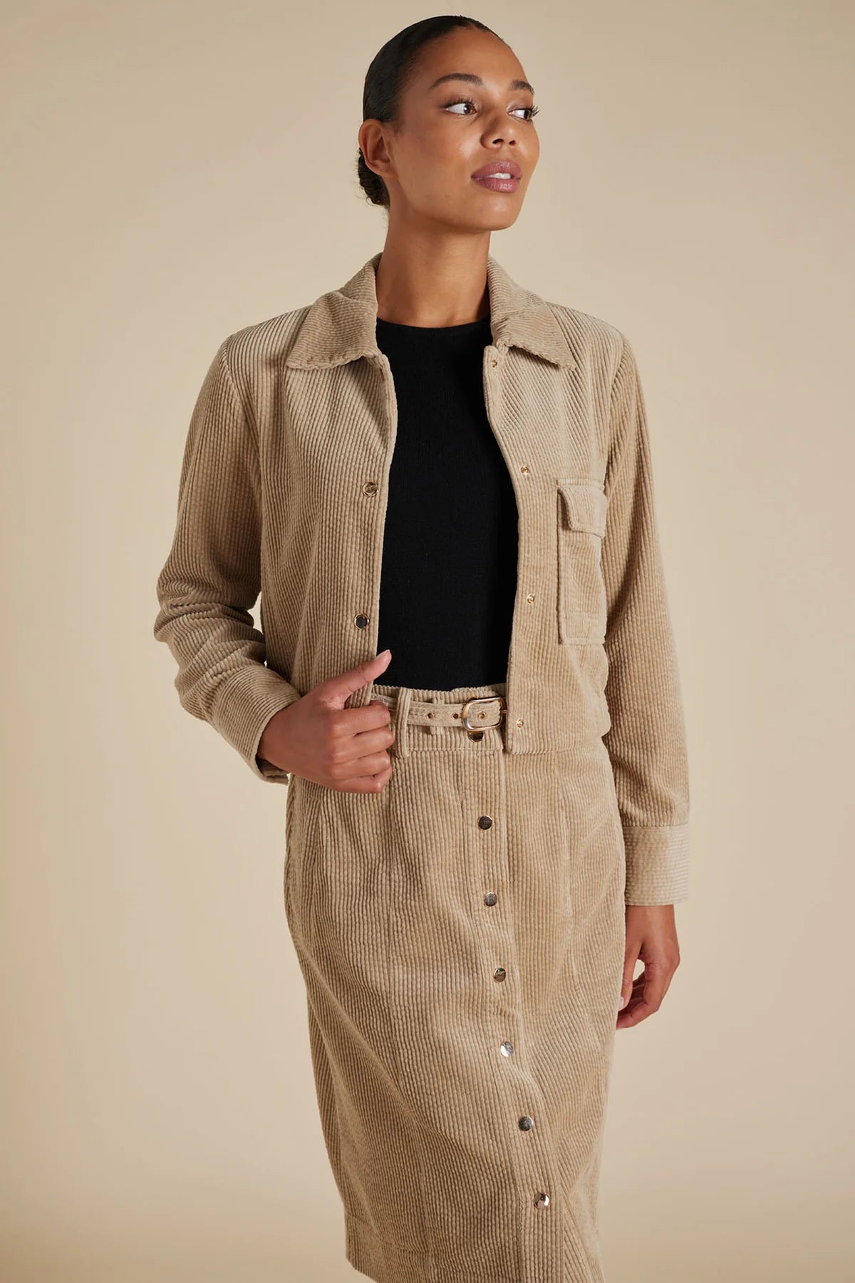 Charlie Corduroy Jacket in Camel - Stylish Men's Corduroy Coat for Fall & Winter Fashion | Perfect for Casual Outings & Outdoor Adventures