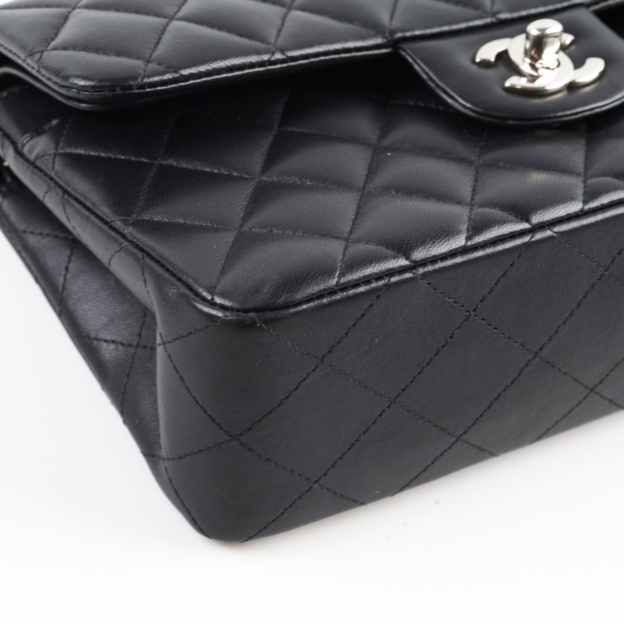 Chanel Small Double Classic Flap Bag Black Lambskin Leather 2021 Collection - Luxury Handbag for Women, Perfect for Evening Events & Special Occasions