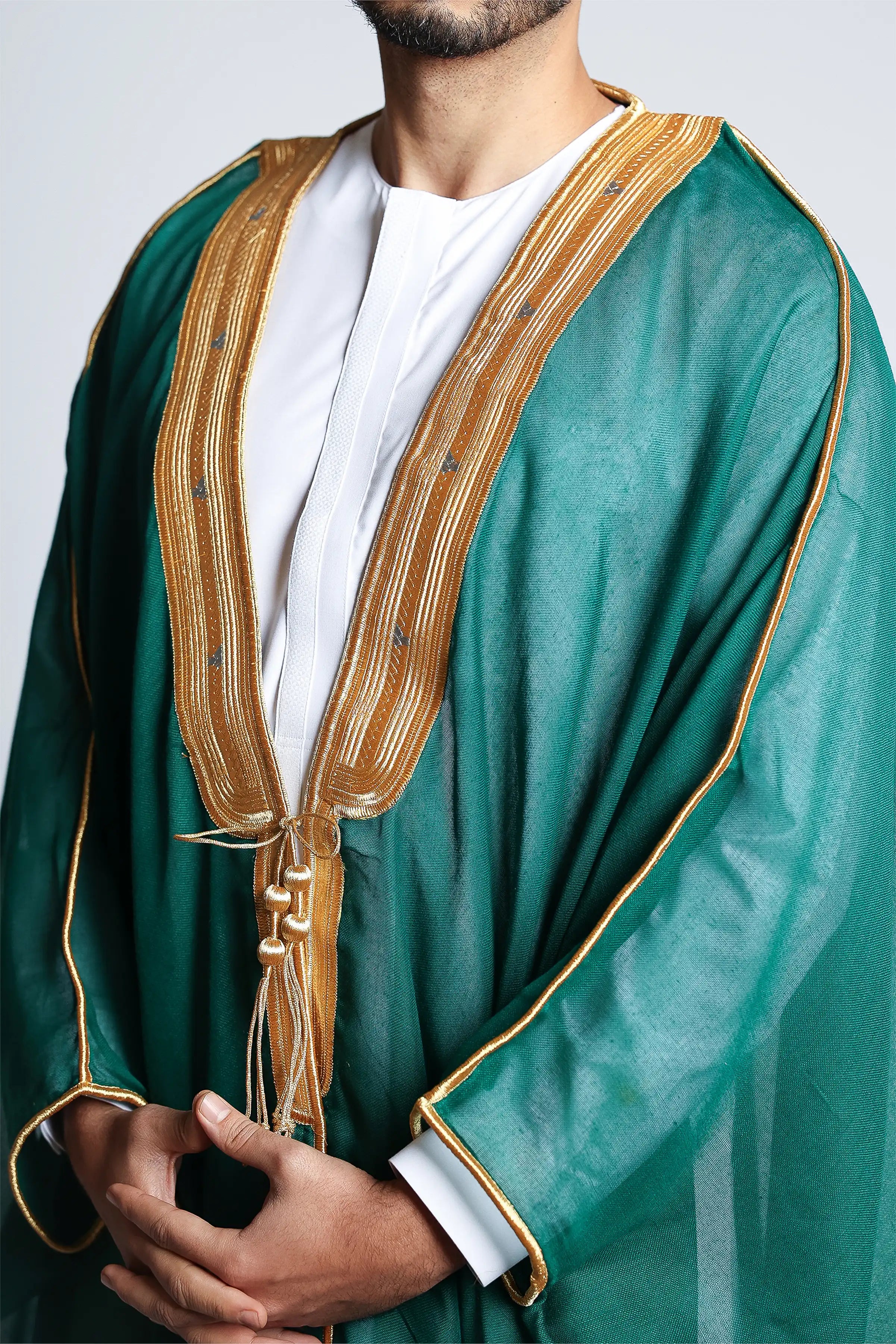 Premium Pine Green Arab Bisht - Traditional Middle Eastern Cloak for Men - Perfect for Weddings, Festivals & Special Occasions