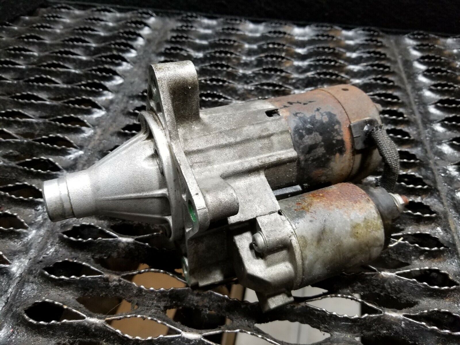 04 05 06 Chrysler Sebring Convertible 2.7L Starter Motor OEM Replacement - High Performance Car Engine Starter for Chrysler Sebring Convertible Models - Perfect for DIY Auto Repair & Vehicle Maintenance