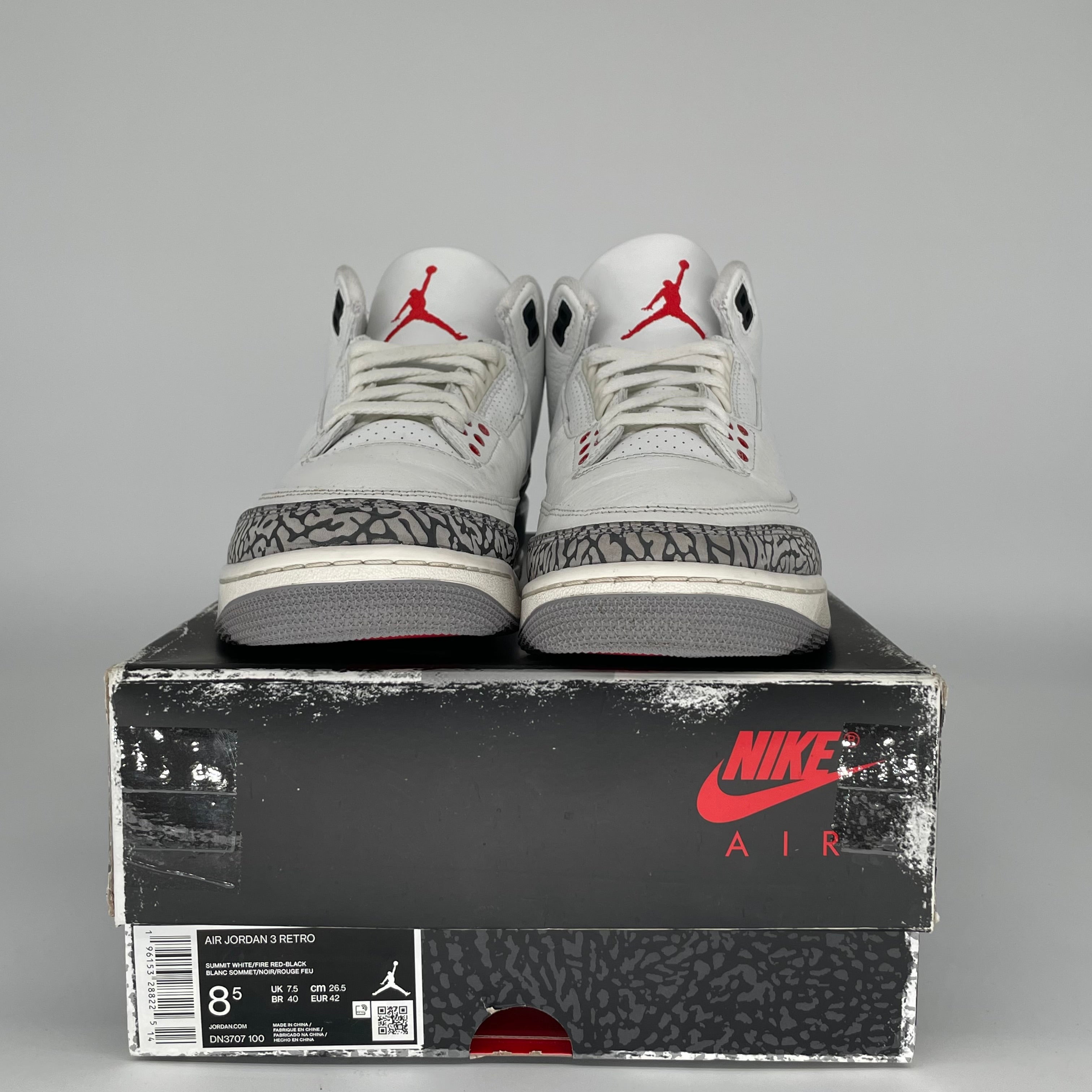 Original Title: AIR JORDAN 3 WHITE CEMENT REIMAGINED SIZE 8.5 DN3707 100   Optimized Title: **Air Jordan 3 Retro 'White Cement Reimagined' Men's Basketball Shoes - Size 8.5 (DN3707-100) - Authentic Sneakers for Casual Wear & Street Style**
