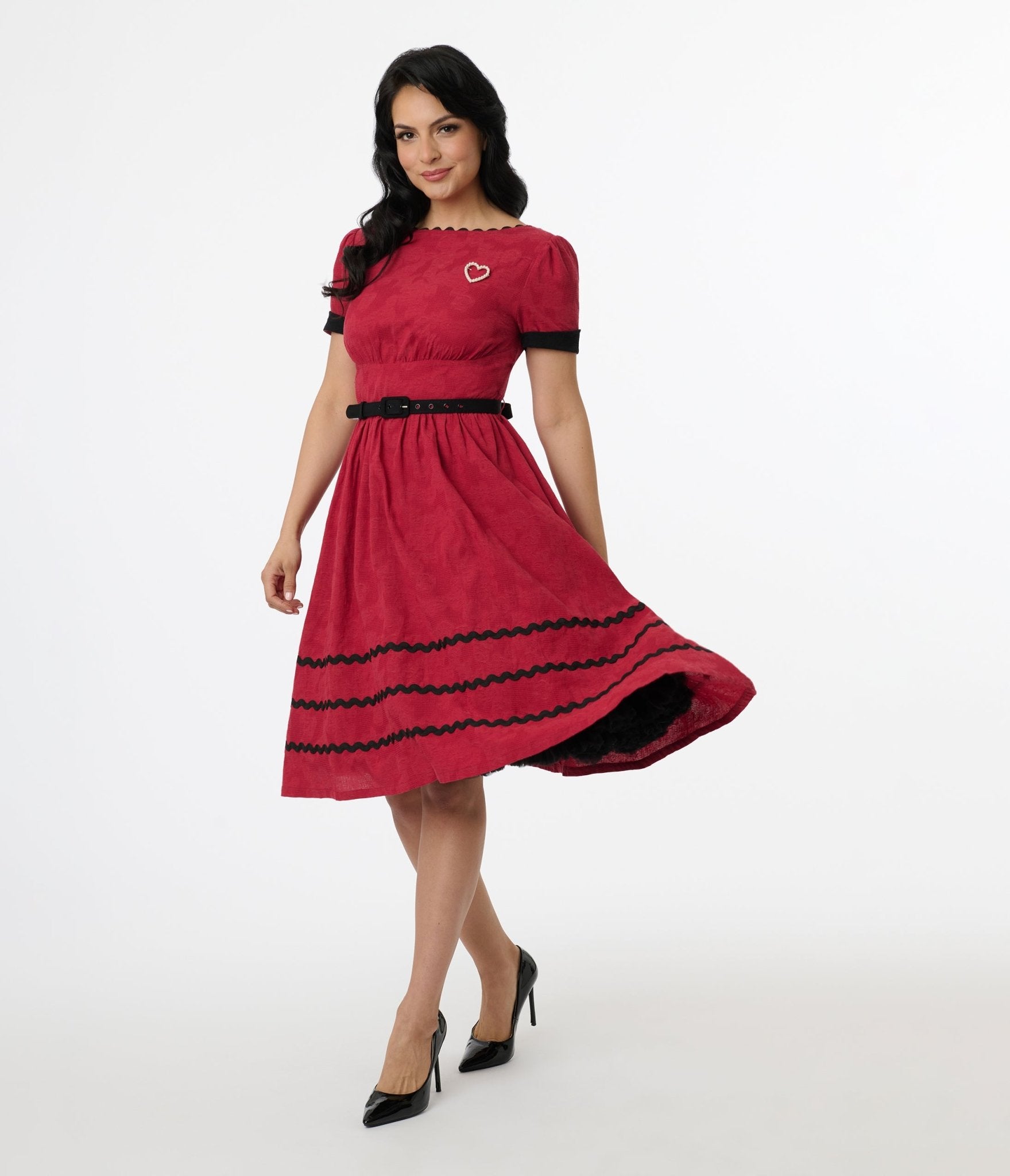 Vintage 1950s Red Swing Dress with Faux Pearl Heart Pin - Retro Cotton A-Line Dress for Women - Perfect for Cocktail Parties, Date Nights & Vintage-Themed Events