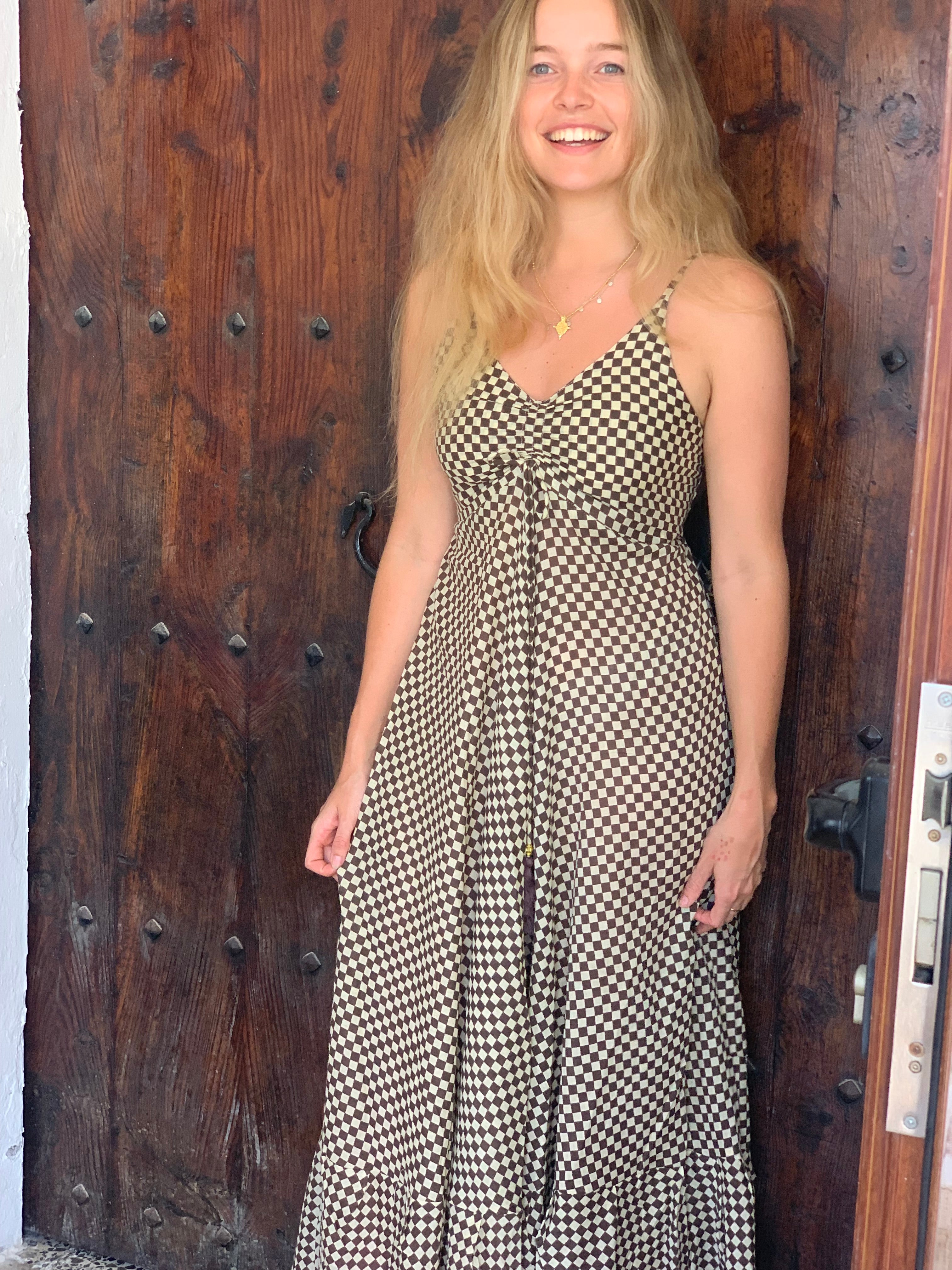 Elegant Long Pepa Dress for Women - Flowy Maxi Dress for Summer, Beach, Party & Special Occasions