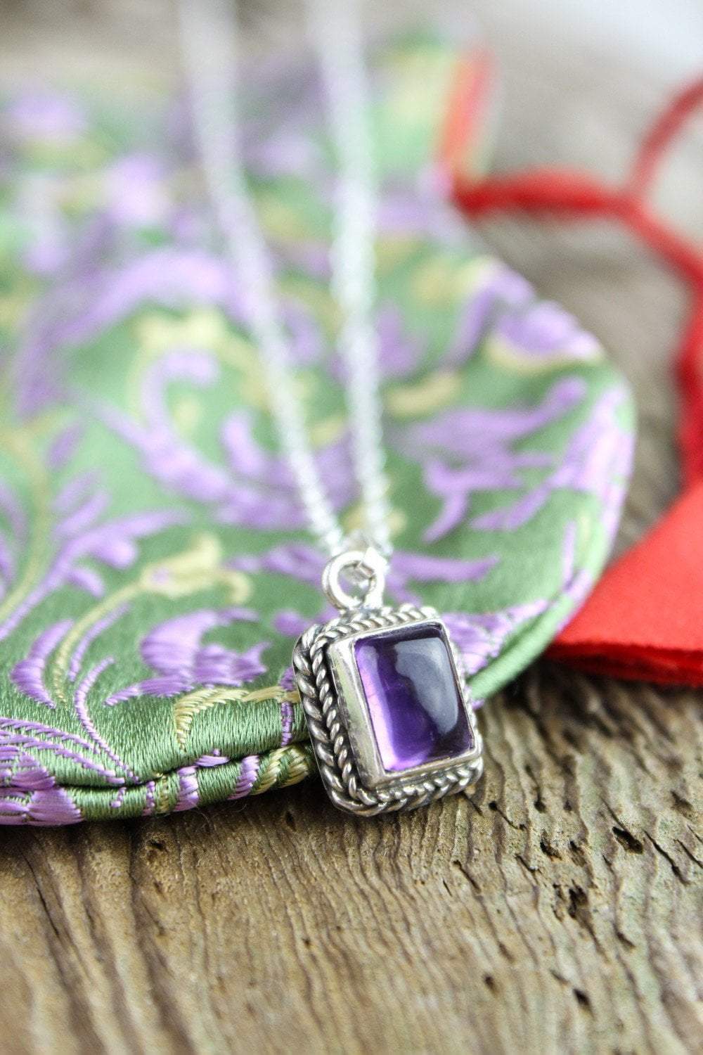 Natural Amethyst Crystal Charm Necklace for Women - Healing Stone Jewelry with Mala Beads & Gift Pouch - Perfect for Meditation, Yoga & Spiritual Gifts