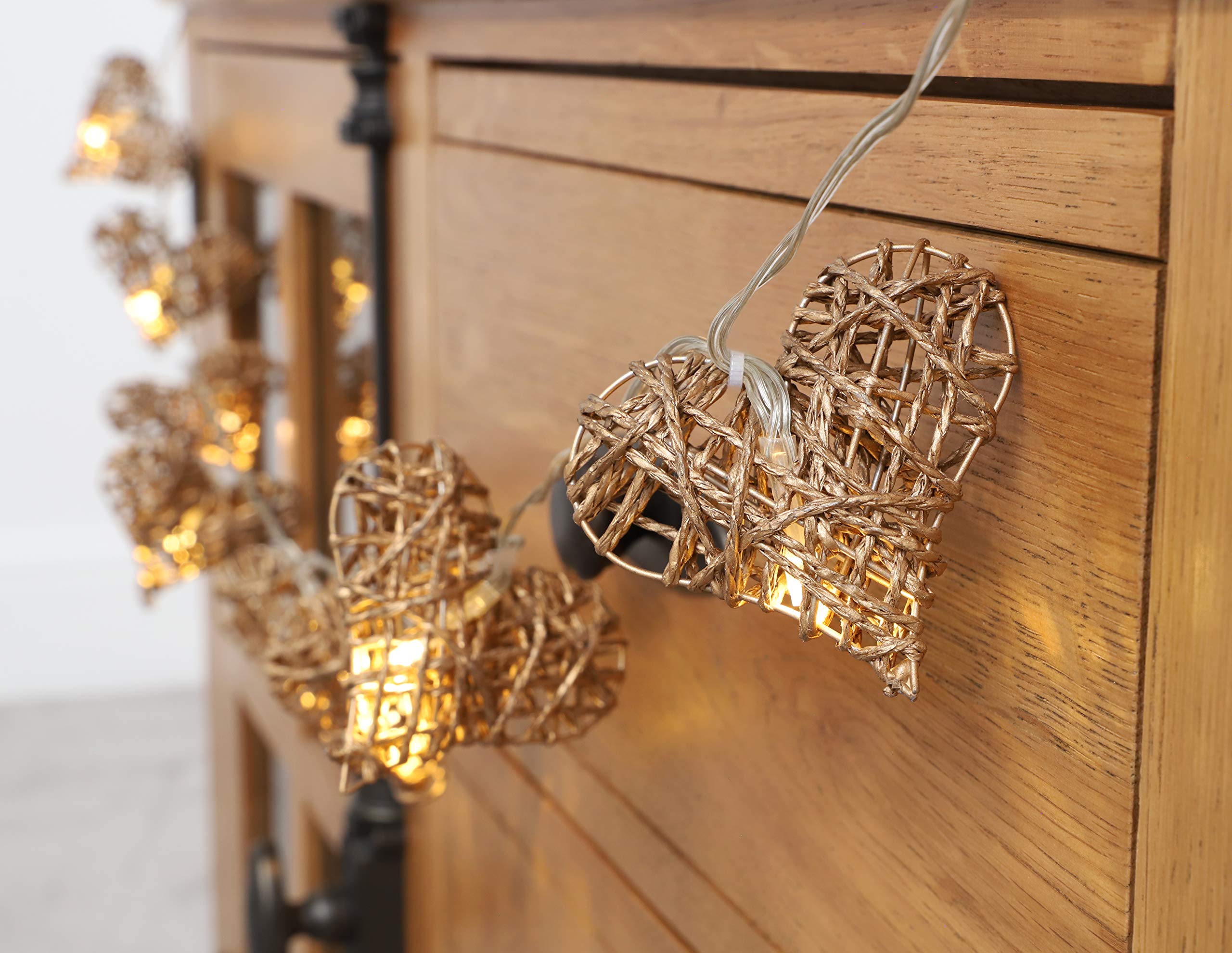 10 Rattan Heart Fairy Lights with Warm White LEDs - 1.5m (5ft) Battery Operated String Lights for Bedroom, Wedding, Christmas Decor (Gold) - Romantic Ambiance Lighting for Home & Party