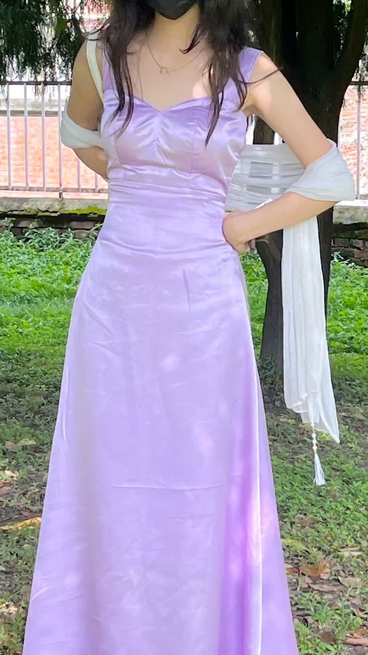 Elegant Lavender Long Prom Dress for Women - Formal Evening Gown with Flowing Skirt J5687 | Perfect for Homecoming, Wedding Guest & Black Tie Events