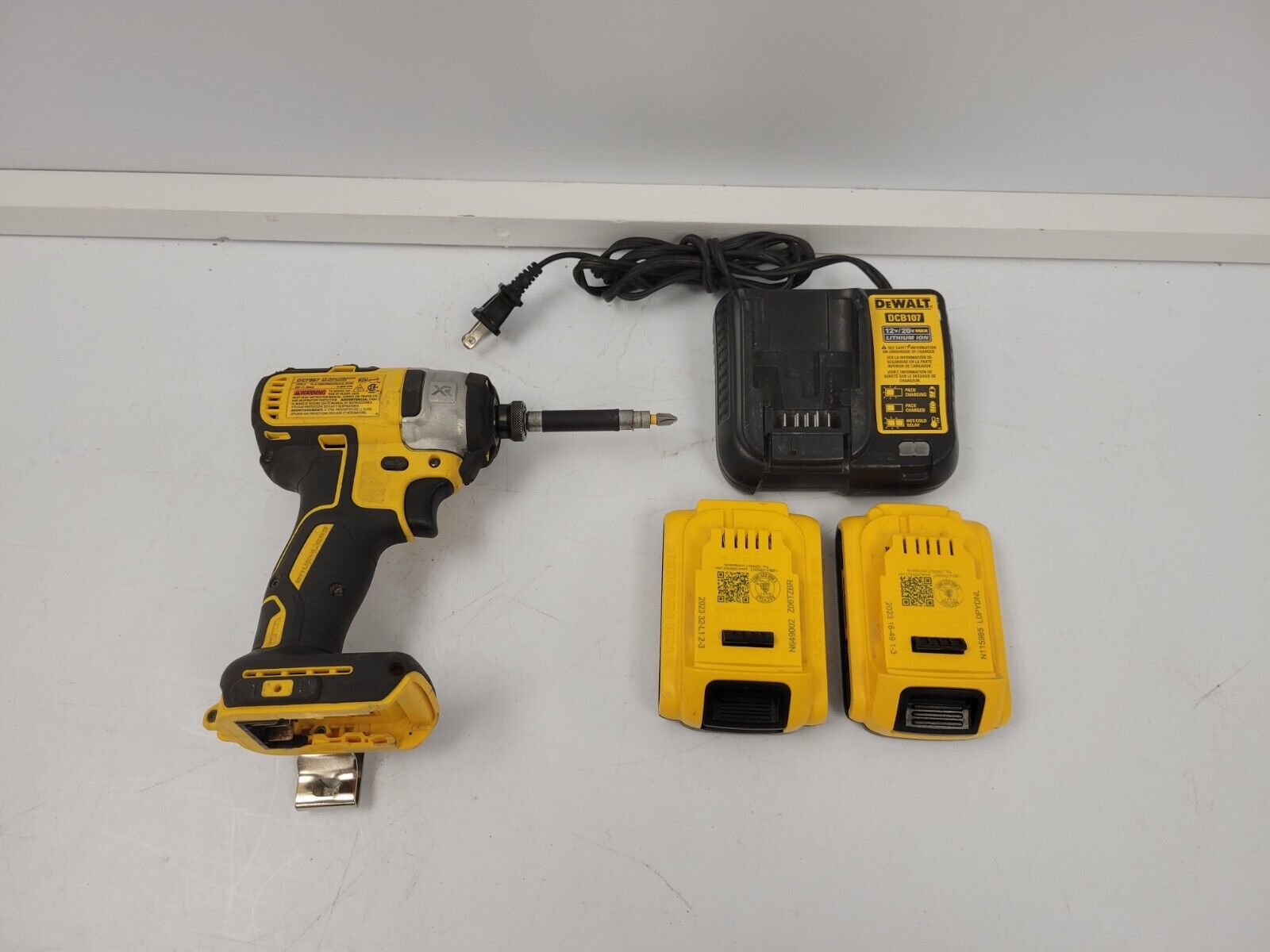 DEWALT DC1887 20V MAX XR Brushless Cordless Impact Drill Kit - Powerful & Compact for DIY, Construction & Home Improvement Projects