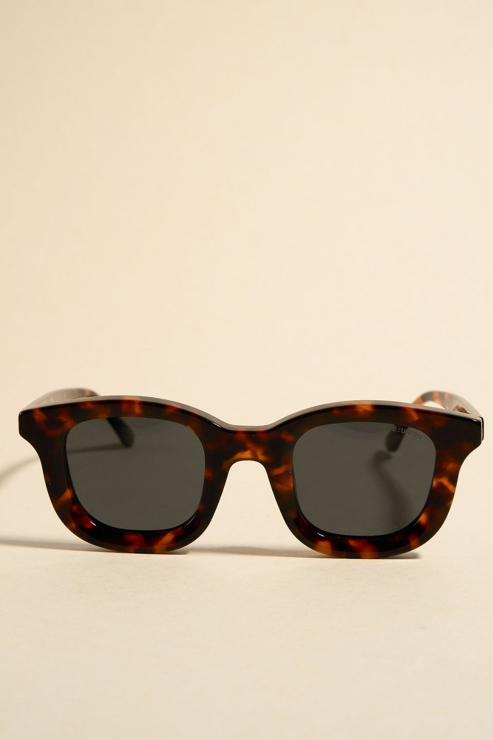 Chunky Round Chelsea Tort Sunglasses for Women - Retro Fashion Sunglasses for Outdoor, Beach & Summer Style