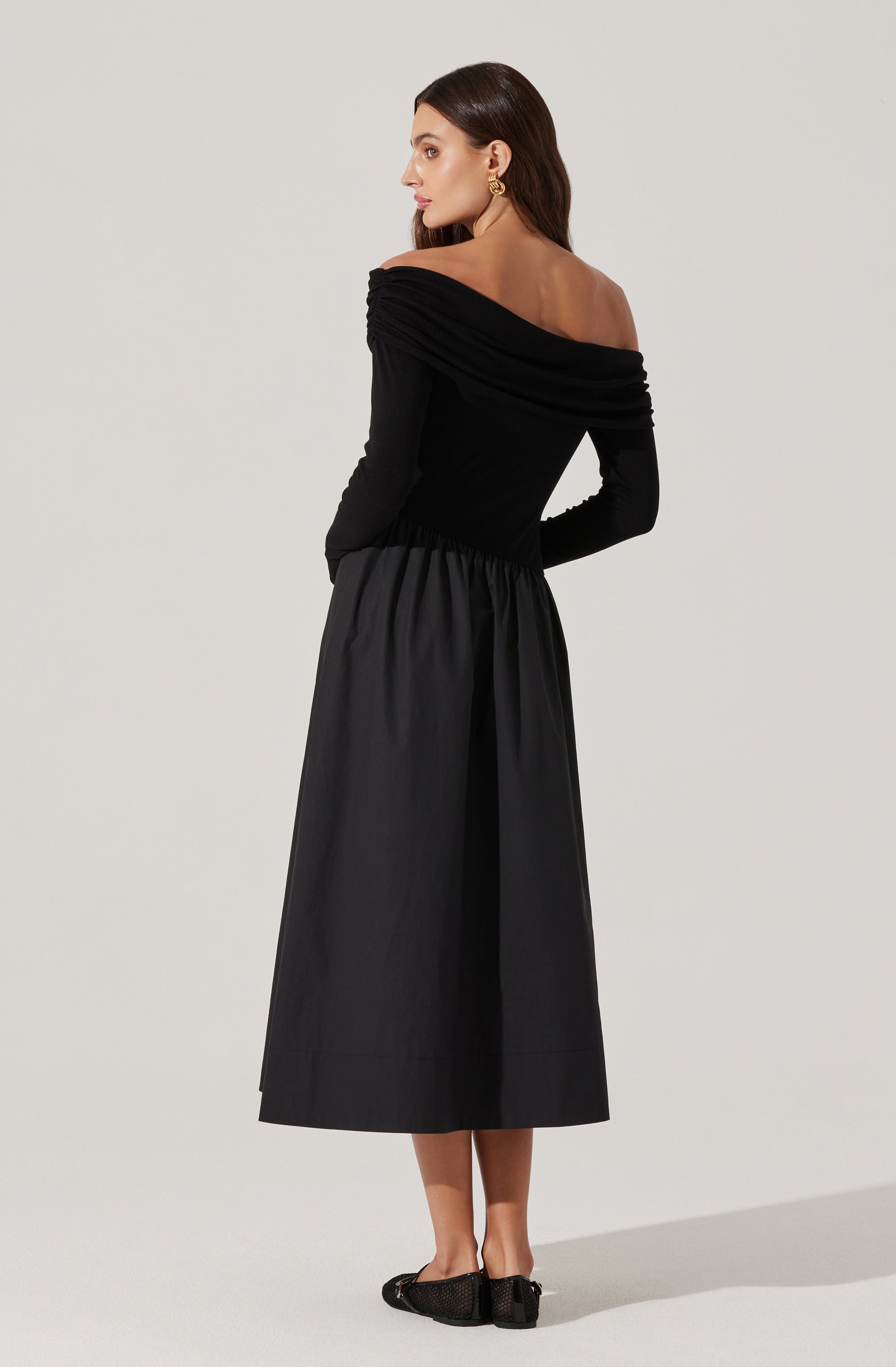 Stylish Mixed Media Off Shoulder Dress for Women - Perfect for Summer Parties, Beach Vacations & Date Nights