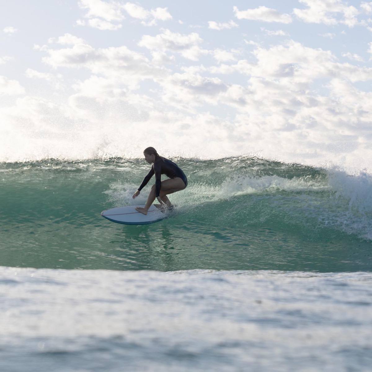 Aloha Keel Twin 6'4 Surfboard - Premium PU Construction - Blue Futures Fins - Perfect for Small Waves & Beach Cruising