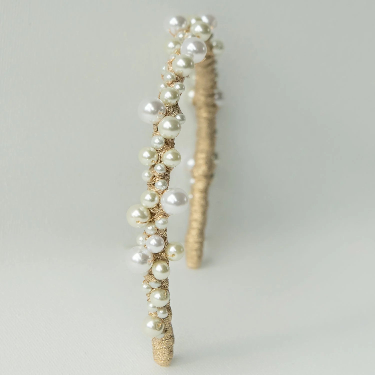 A'el Este Charlotte Bridal Pearl Headband - Gold Pearl Wedding Hair Accessory for Brides, Bridesmaids, and Special Occasions