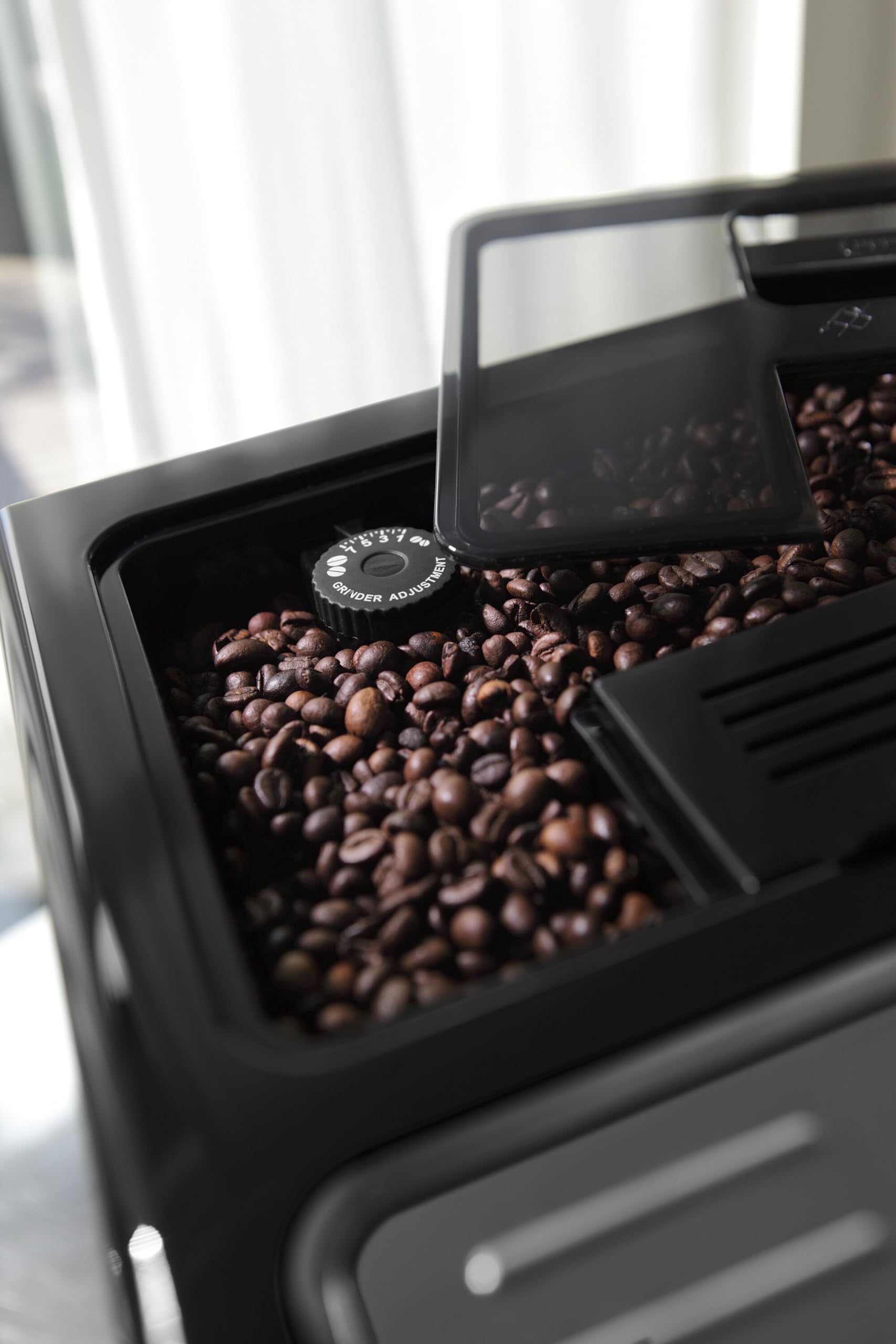 De'Longhi ECAM 44.660.B Super Automatic Espresso Machine - 15 Bar Pressure, LED Panel, Automatic LatteCrema Cappuccino, Self-Cleaning - Black - Perfect for Home & Office Coffee Lovers