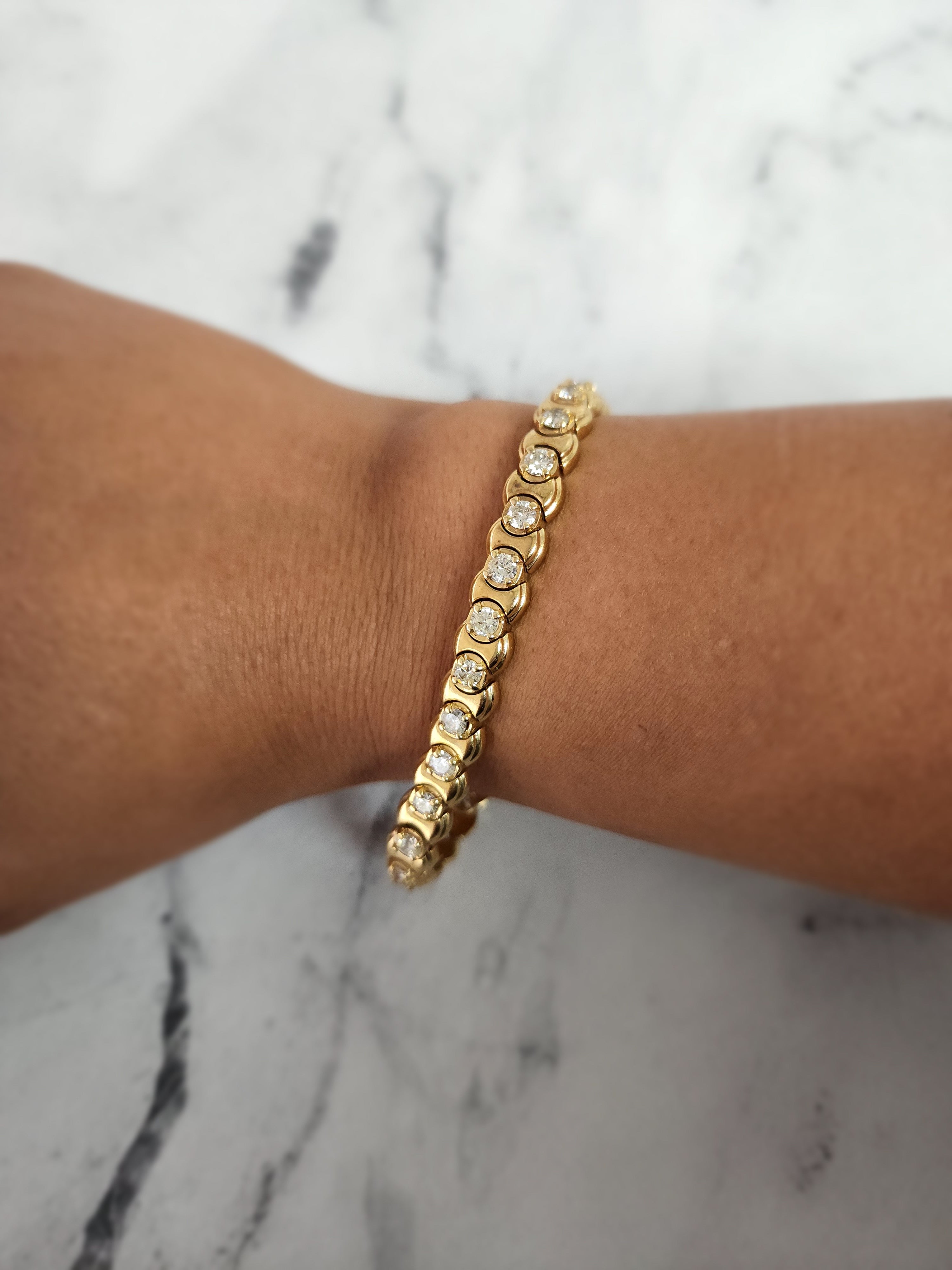 5 Carat Diamond Tennis Bracelet in 14K Yellow Gold - Elegant Bezel Setting for Women's Formal Events & Special Occasions