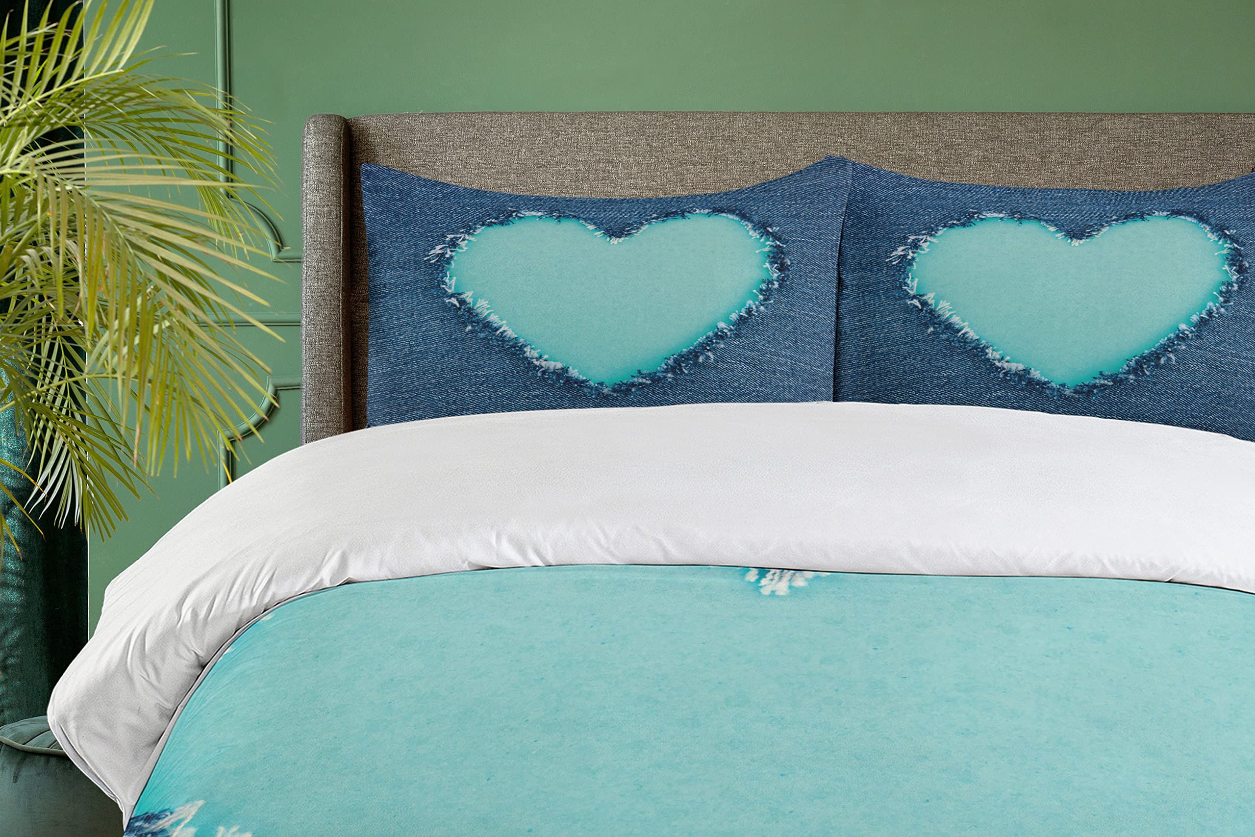 Ambesonne Navy and Teal Duvet Cover Set - King Size 3 Piece Bedding with 2 Pillow Shams, Romantic Ripped Heart Design for Valentine's Day, Navy Blue and Seafoam - Perfect for Couples' Bedroom Decor and Anniversary Gifts