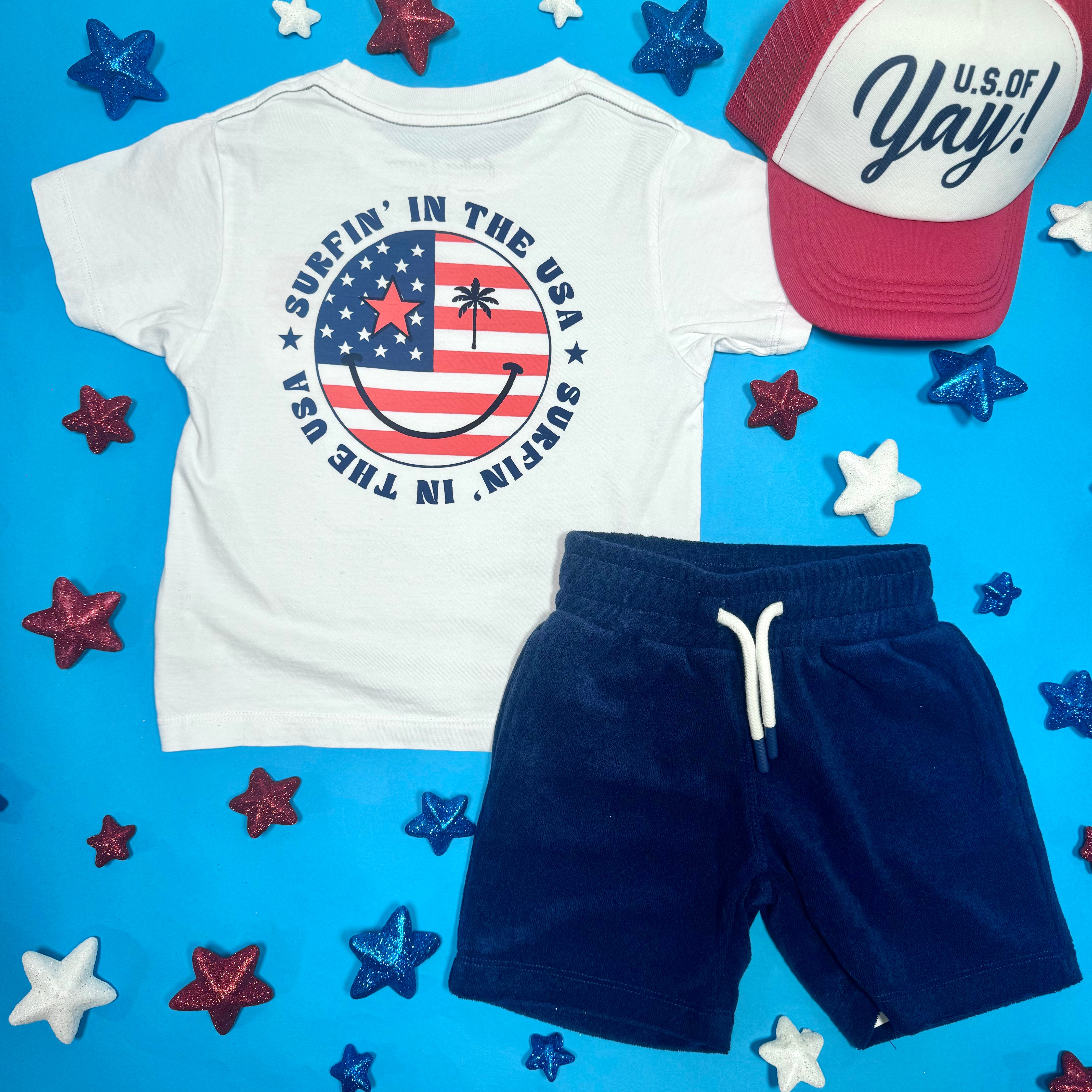 Surfin USA T-Shirt - Vintage Surfing Graphic Tee for Men & Women - Perfect for Beach, Summer, and Casual Wear