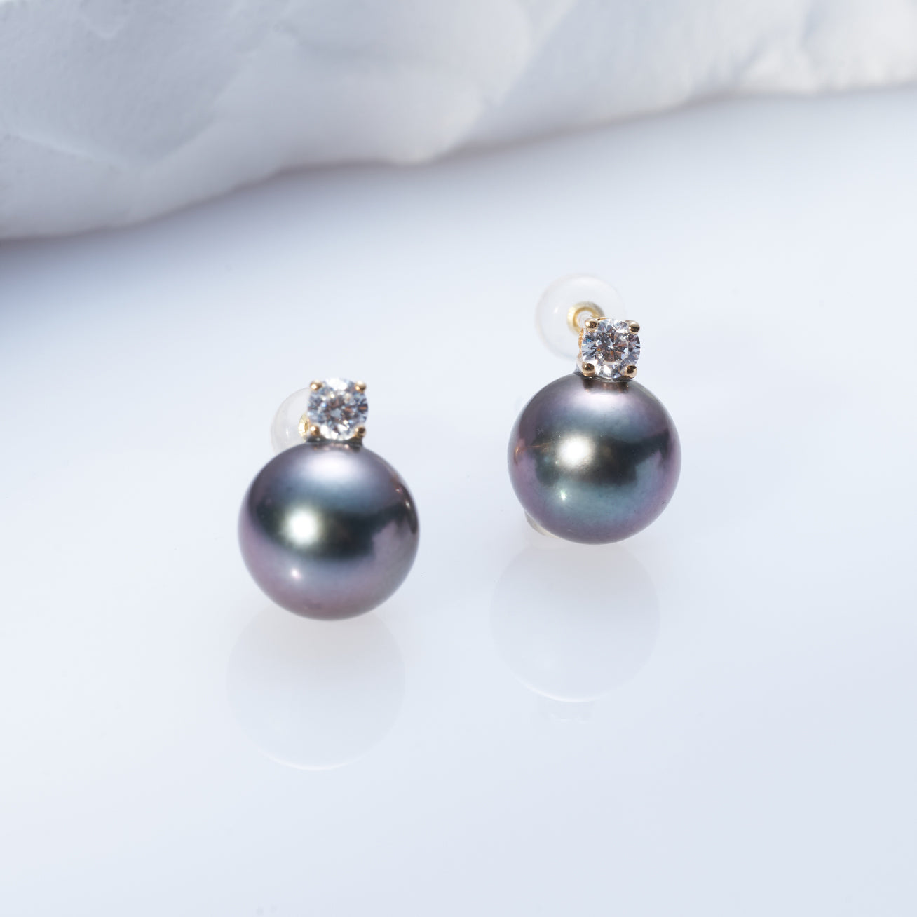 18K Gold AAA Grade Tahitian Pearl Stud Earrings for Women - Luxury Gift for Wedding, Anniversary & Special Occasions