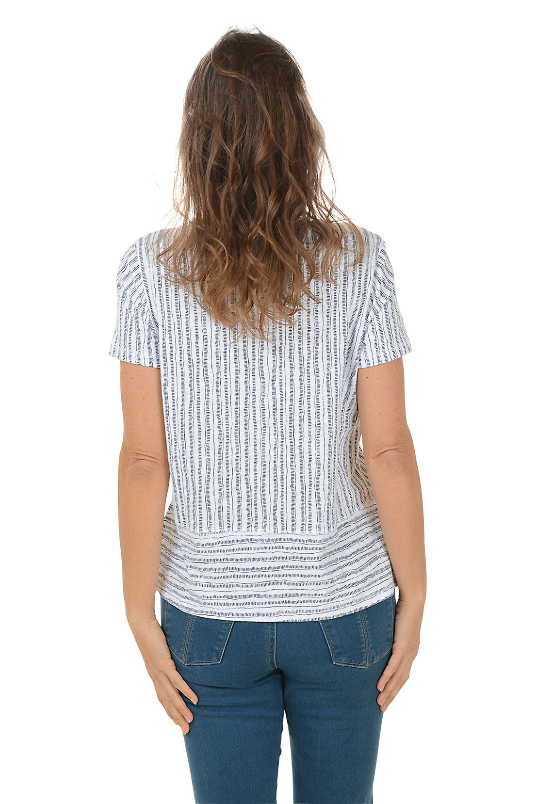 Fashionable Dashed Stripes High Low T-Shirt for Women - Trendy Casual Tee for Everyday Wear, Outfits & Layering