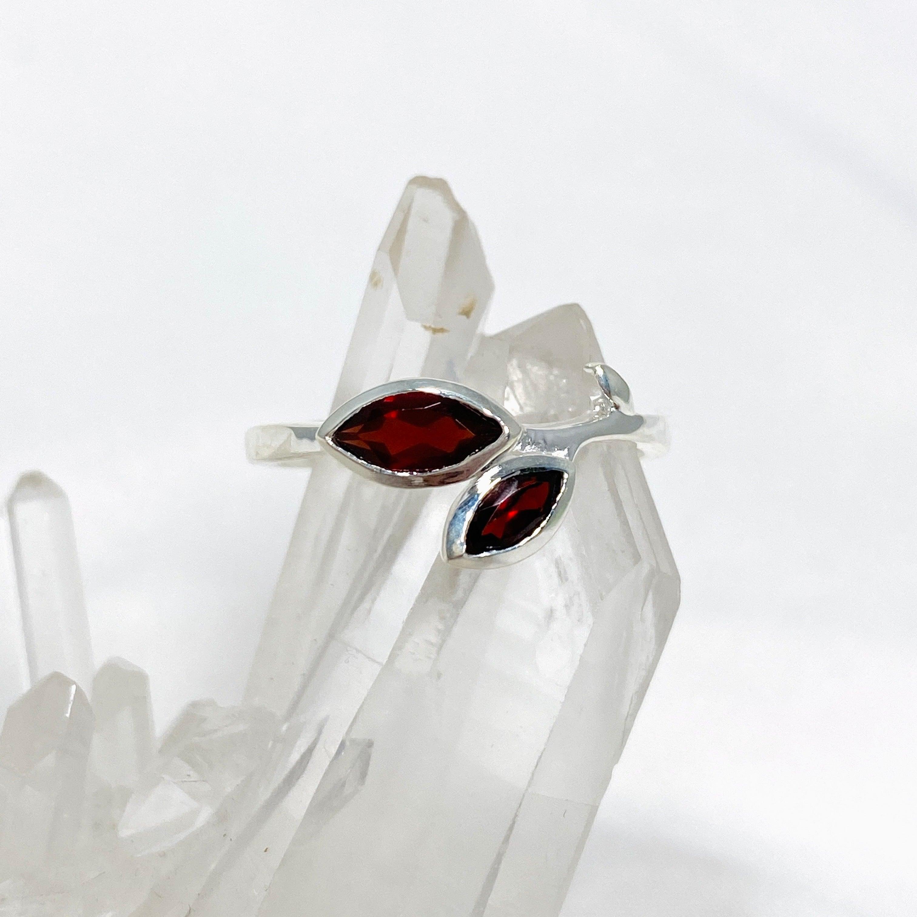 Garnet Faceted Marquise Multistone Leaf Ring R3735 - Elegant Vintage Jewelry for Women, Perfect for Weddings, Parties & Special Occasions