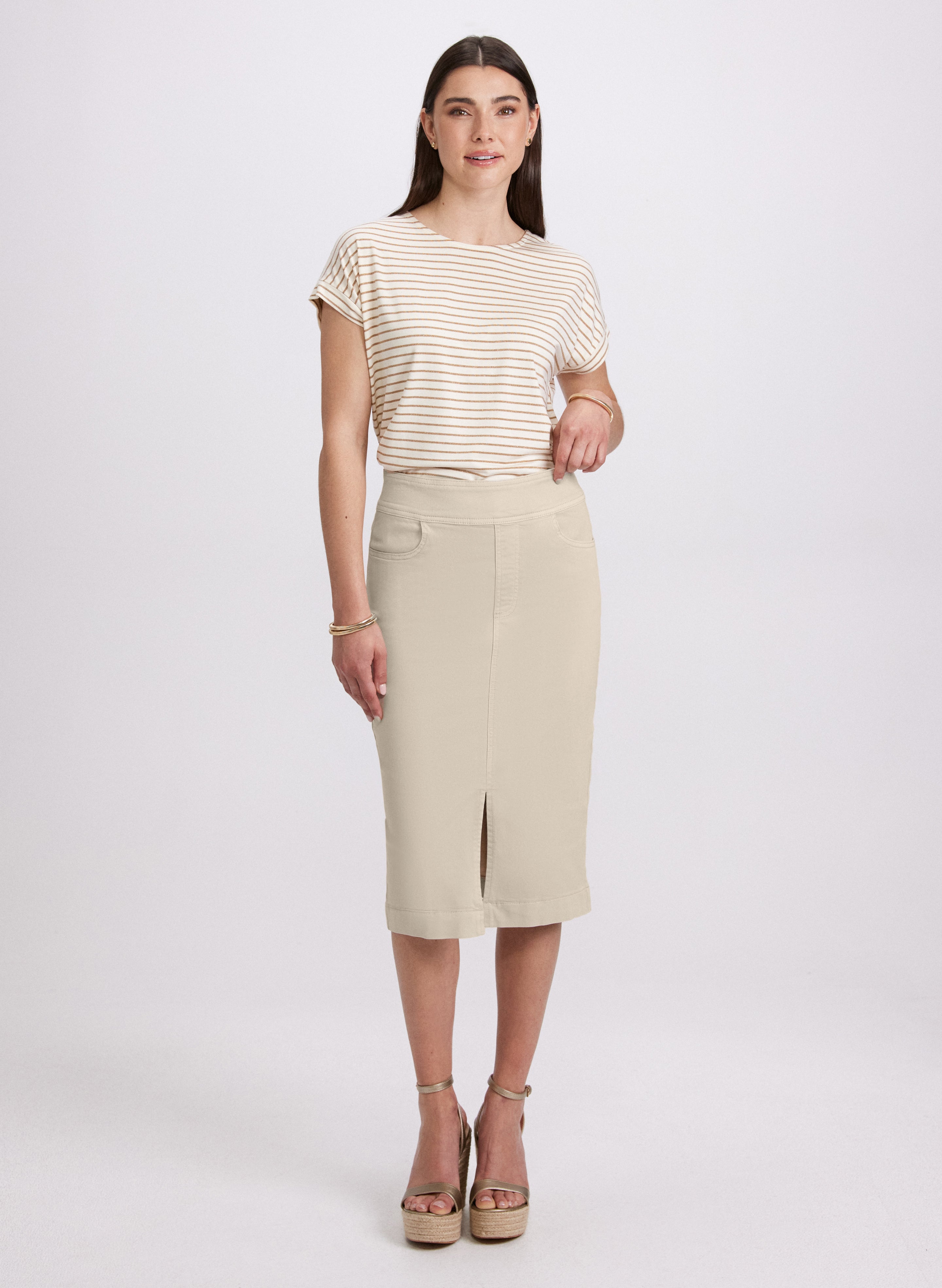 Stylish High Waist Denim Pencil Skirt for Women - Slim Fit Stretch Jeans Skirt - Perfect for Office, Date Night & Casual Outfits